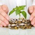 L’ISR entre engouement et controverses L’investissement socialement responsable suscite l’engouement des investisseurs. Environnement, social, gouvernance : les principes de sélection des valeurs sont pourtant sujets à débat.