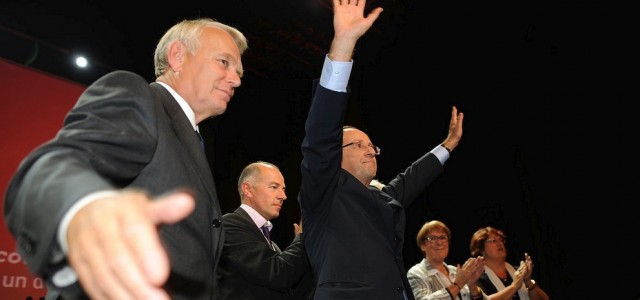 François Hollande et Jean-Marc Ayrault peinent à convaincre.