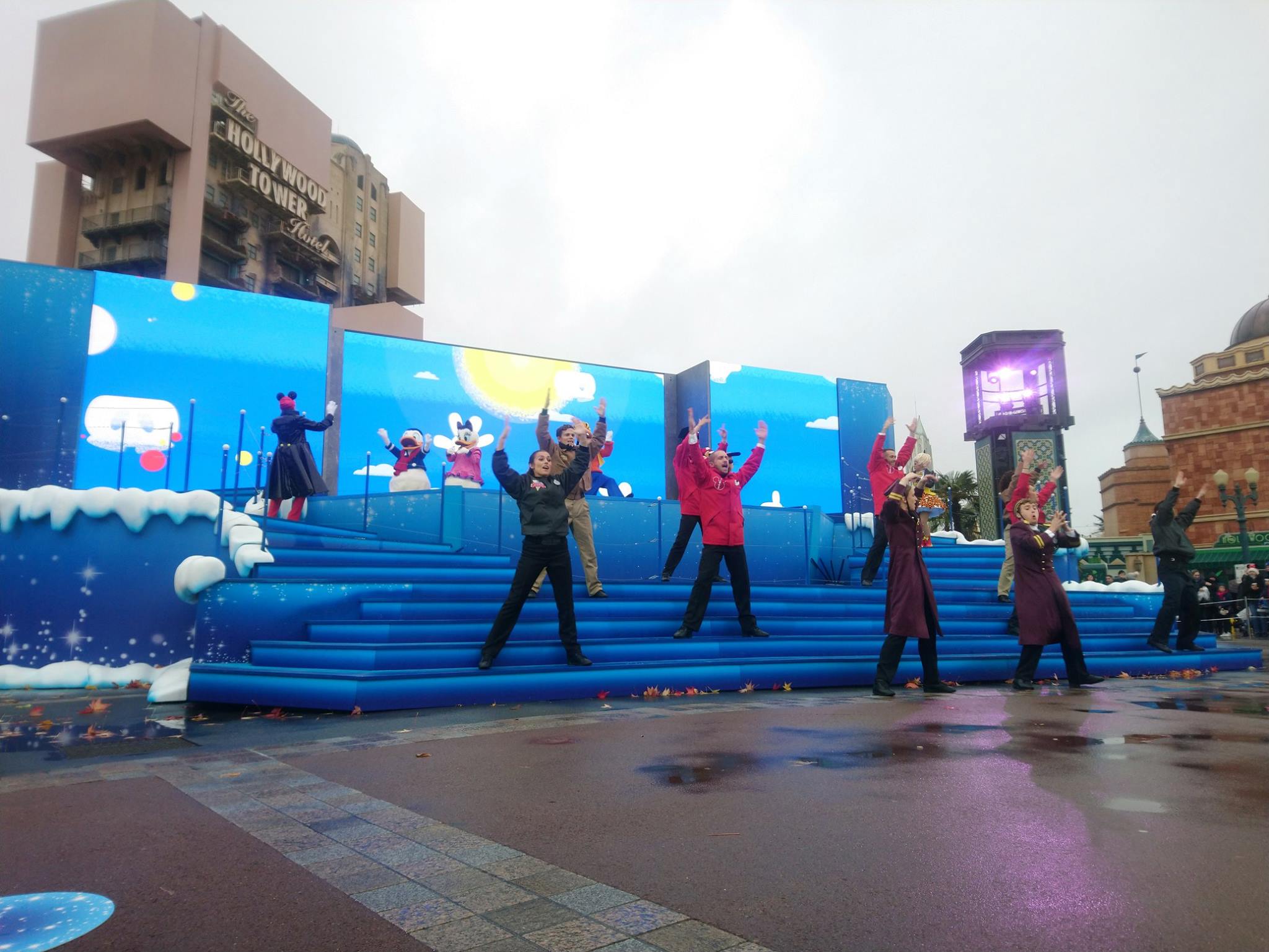 #SurpriseMickey - Disneyland Paris - Production Courtyard - Mickey 90