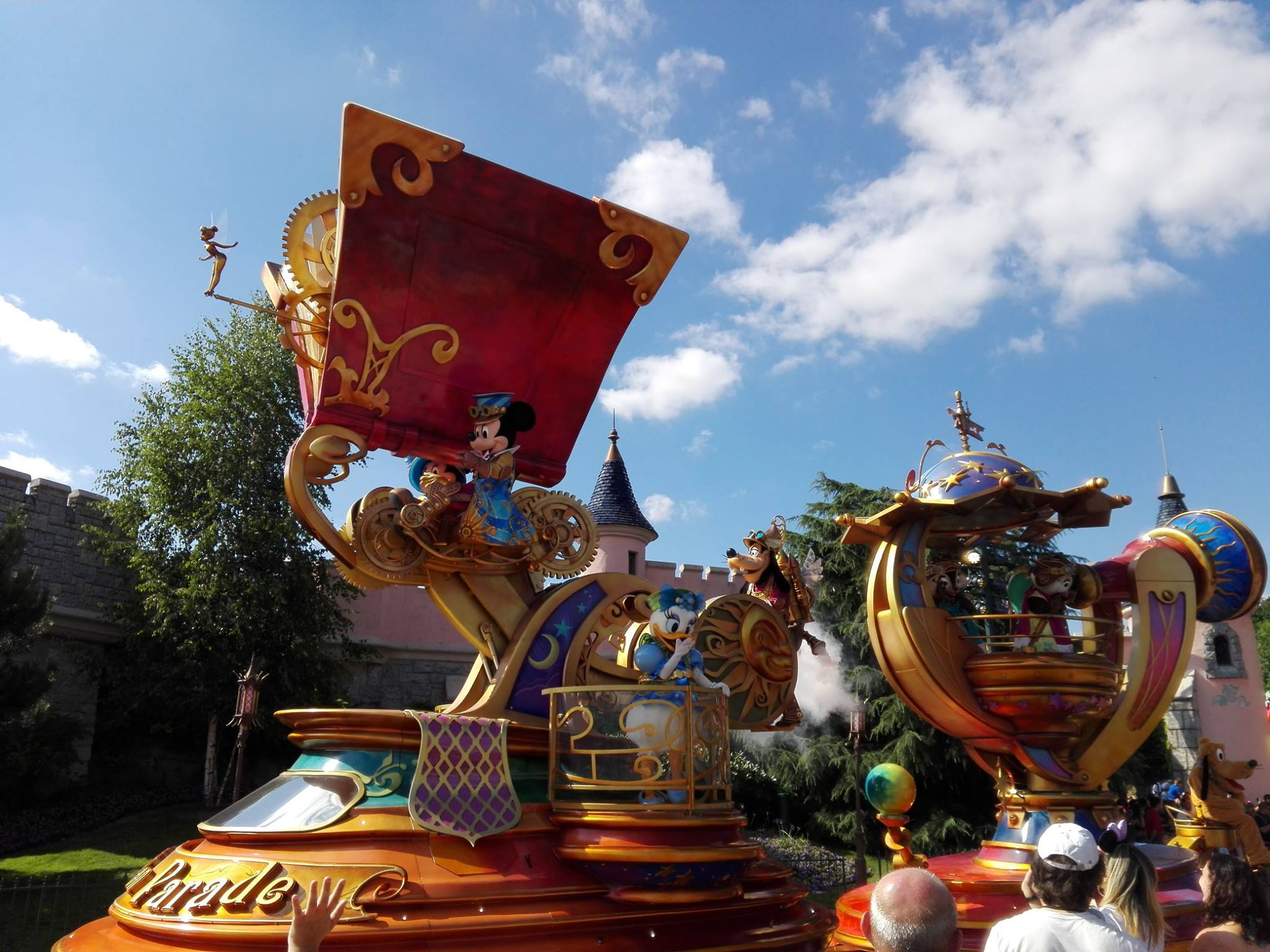 Disney Stars on Parade - Mickey - Disneyland Paris