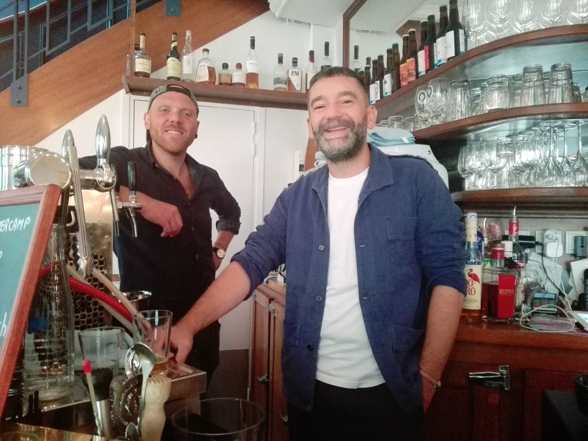 Julien Tisserand (Les Trois 8) et Jeff Daveu au Bistrot Blanc Bec, à Paris