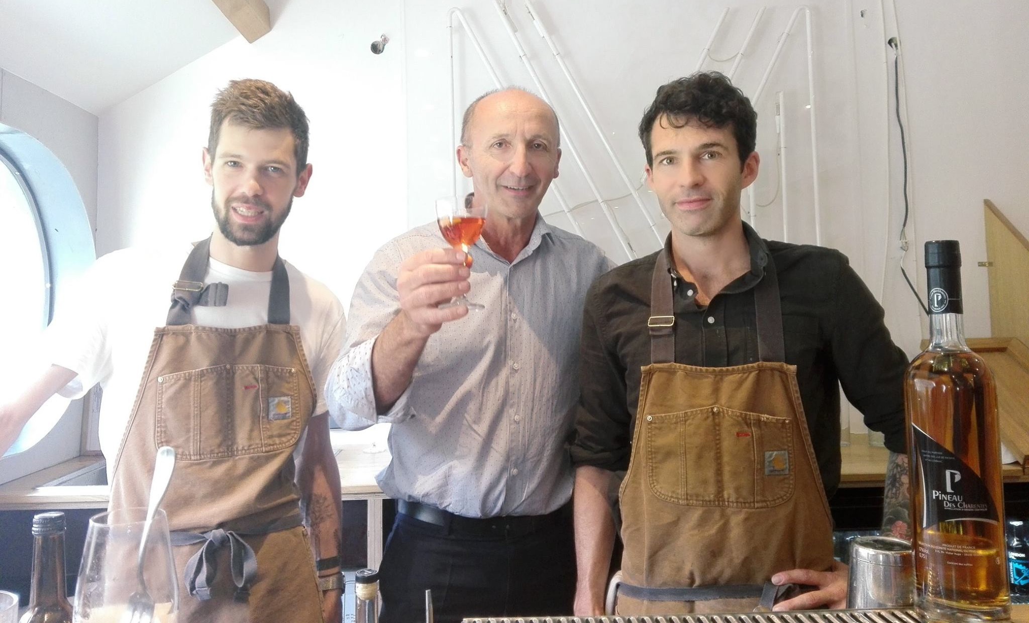 Jean-Marie Baillif (Pineau des Charentes) et des bartenders