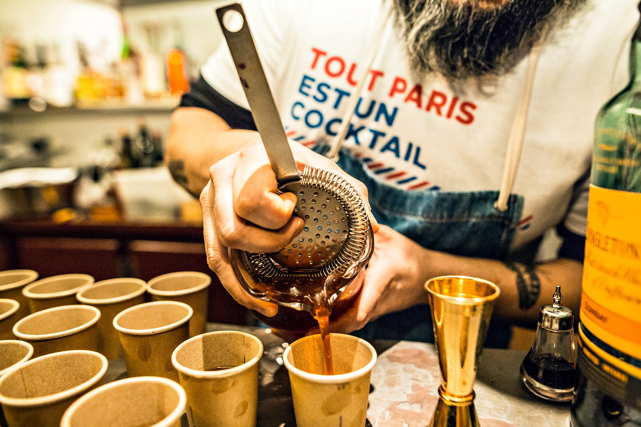 Paris Cocktail Week - Réalisation de cocktails par un bartender