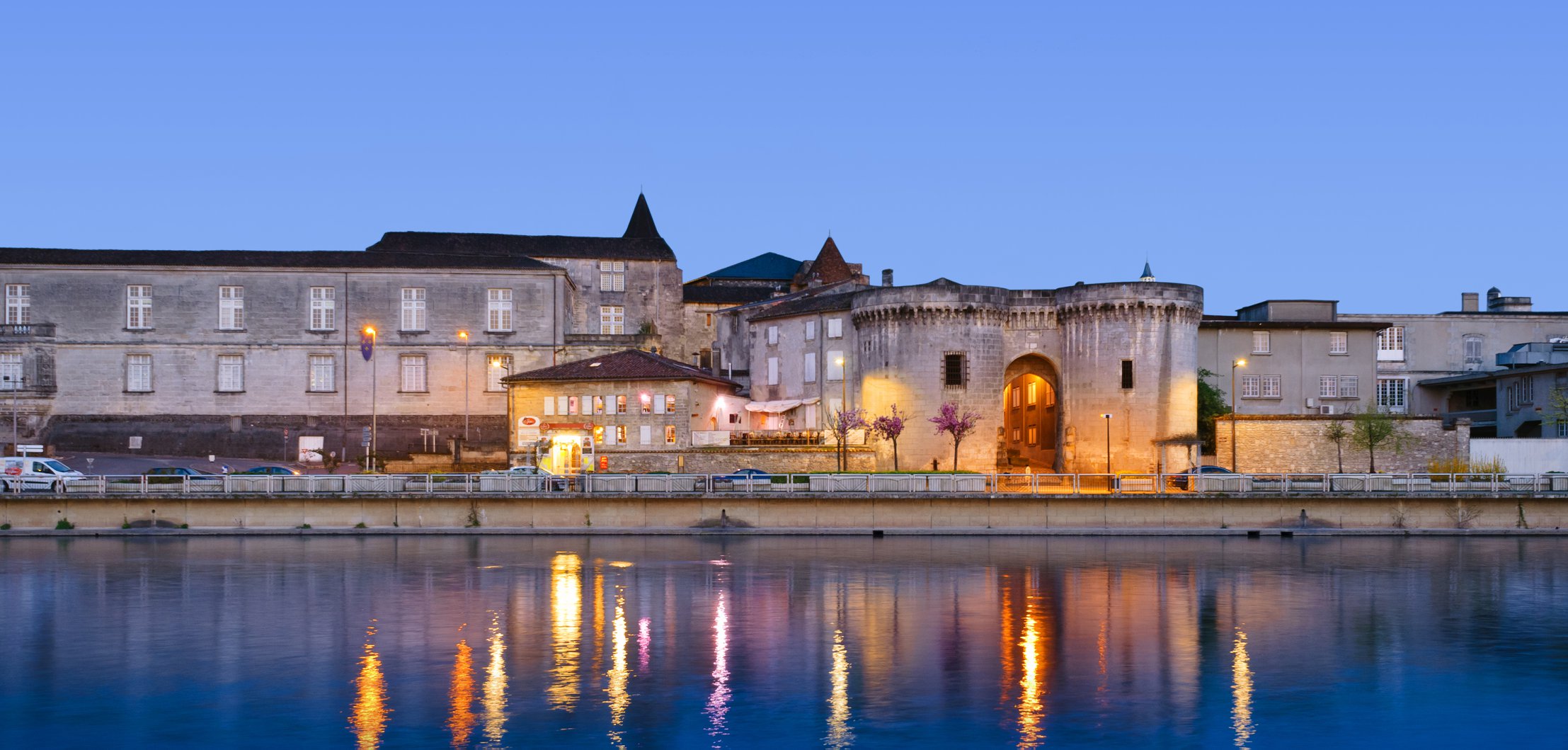 Ville de Cognac de nuit