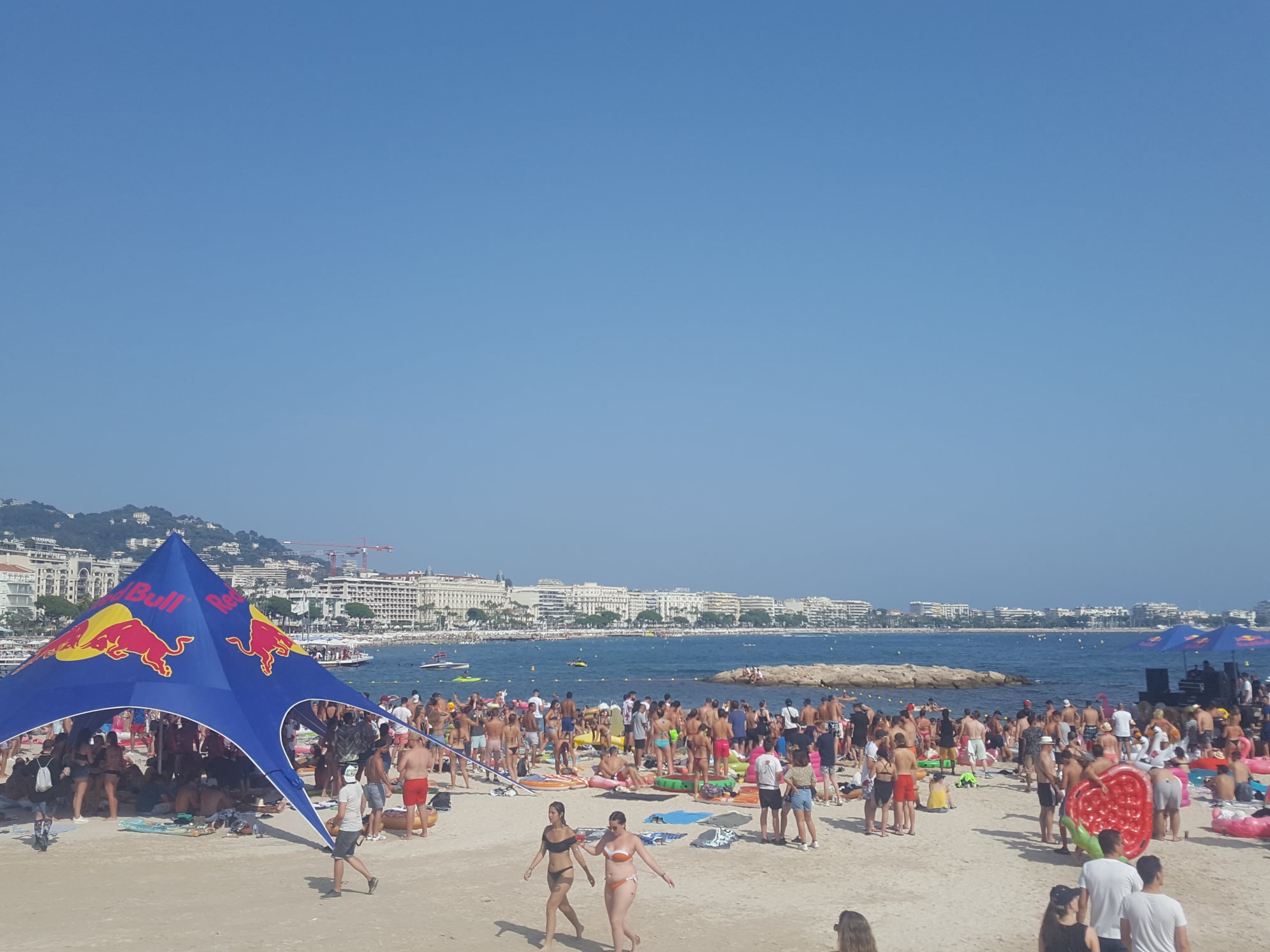 Les Plages électroniques - Cannes - 11 août 2019 - Plage et mer