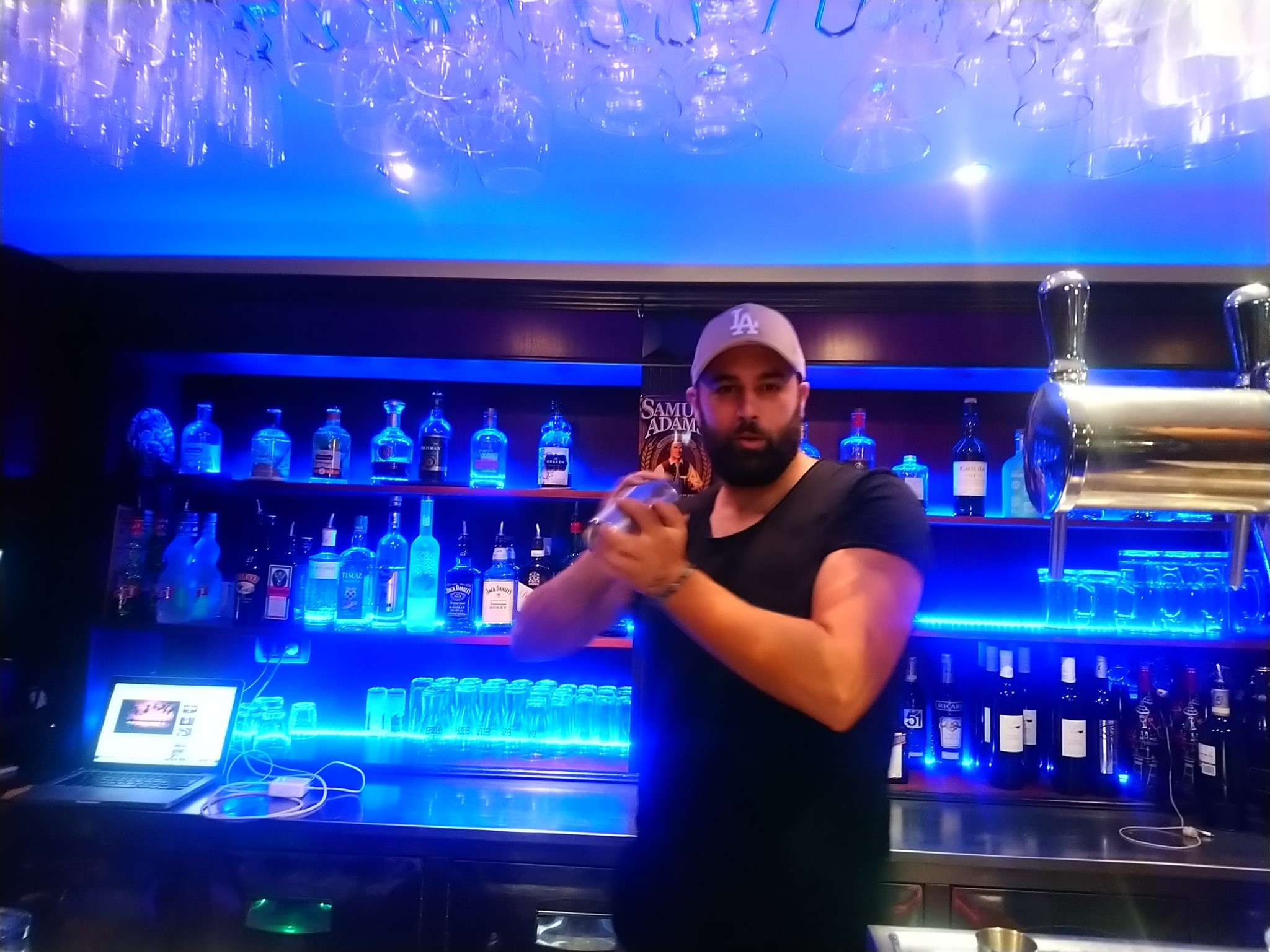 Millesim Pub Fréjus - Benjamin de Diego - Barman cocktails