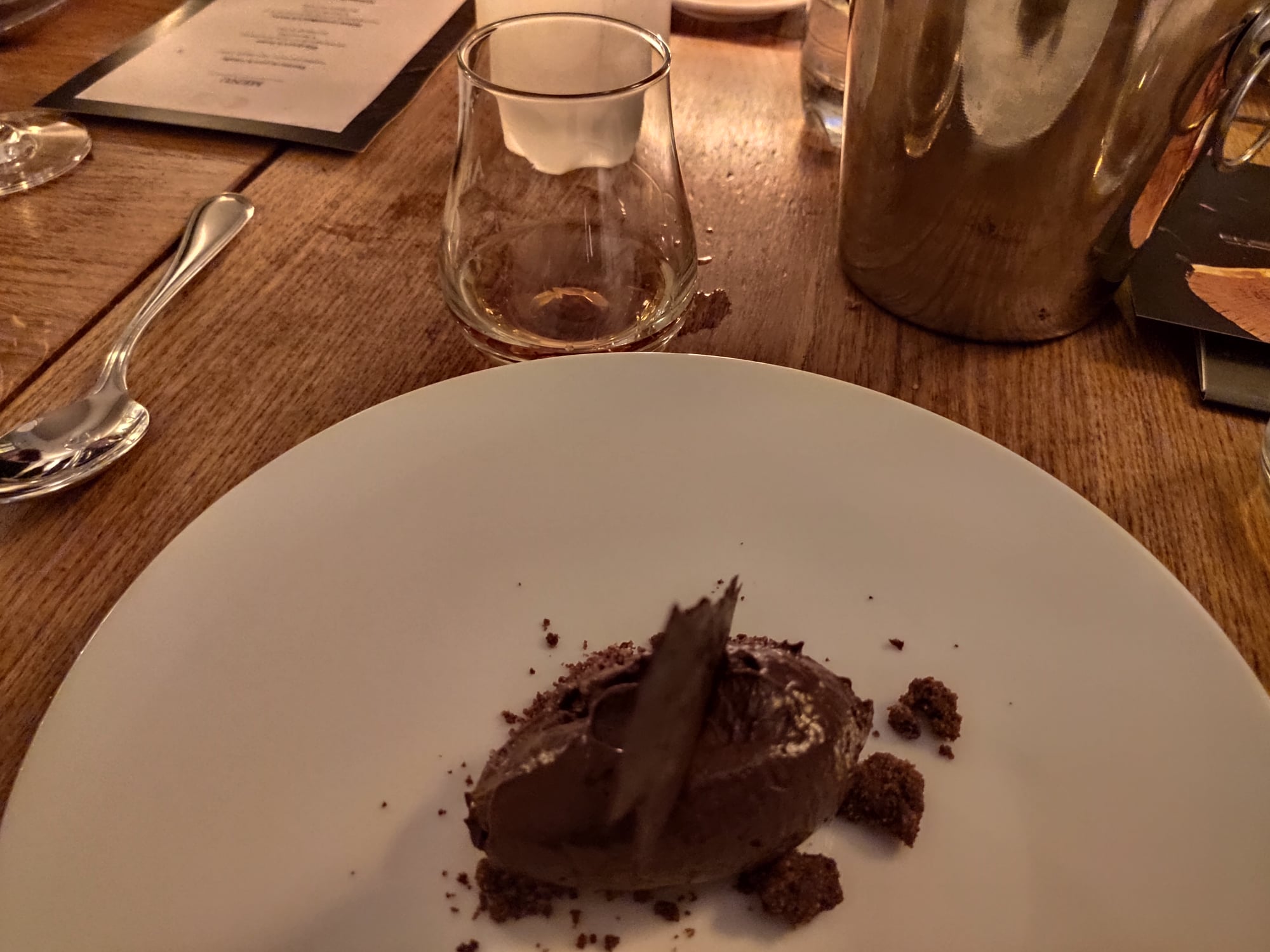 Ron Abuelo et crumble chocolat et choco-cacao du Mexique - Restaurant Biondi Paris 11ème