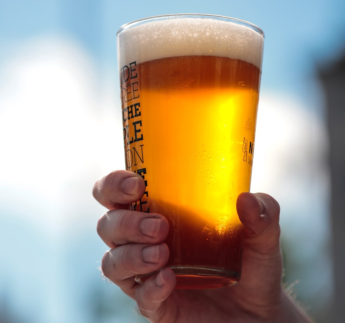 Pinte de bière IPA Ninkasi Business & Marchés