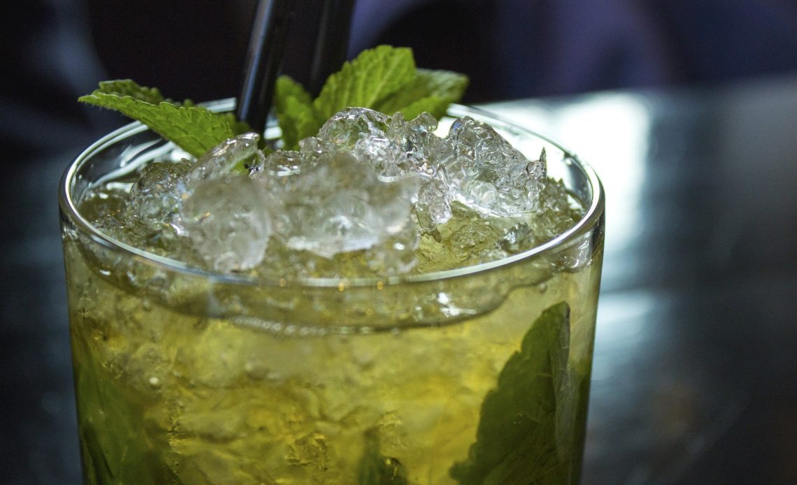 Mojito: cocktail prêt à déguster bien frais