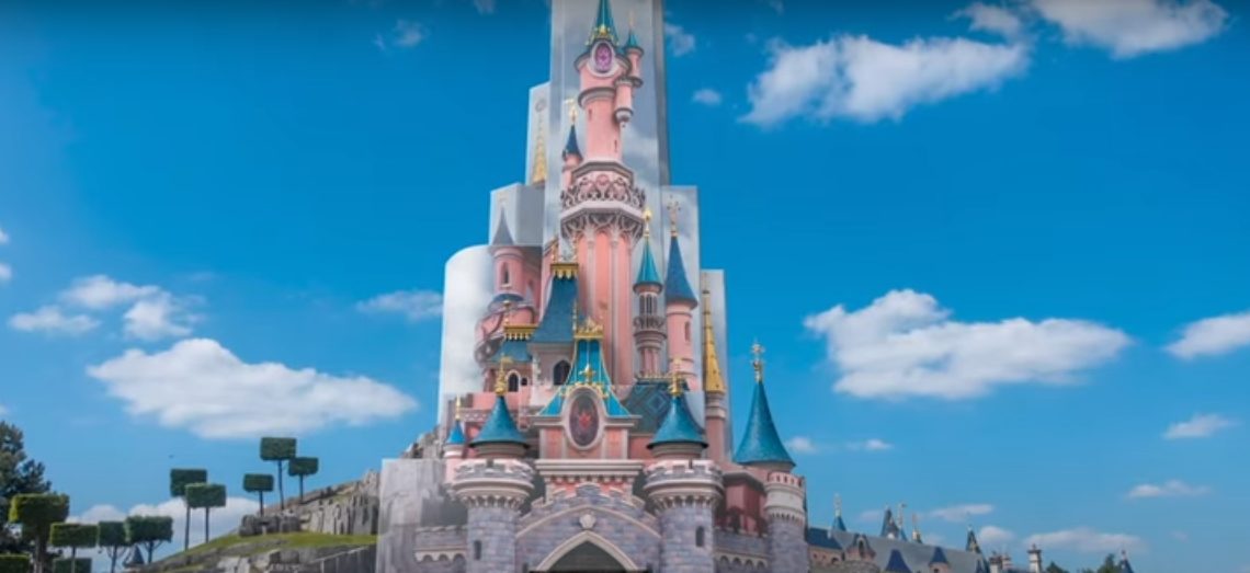 Disneyland Paris - Esquisse du Château en chantier - 2021