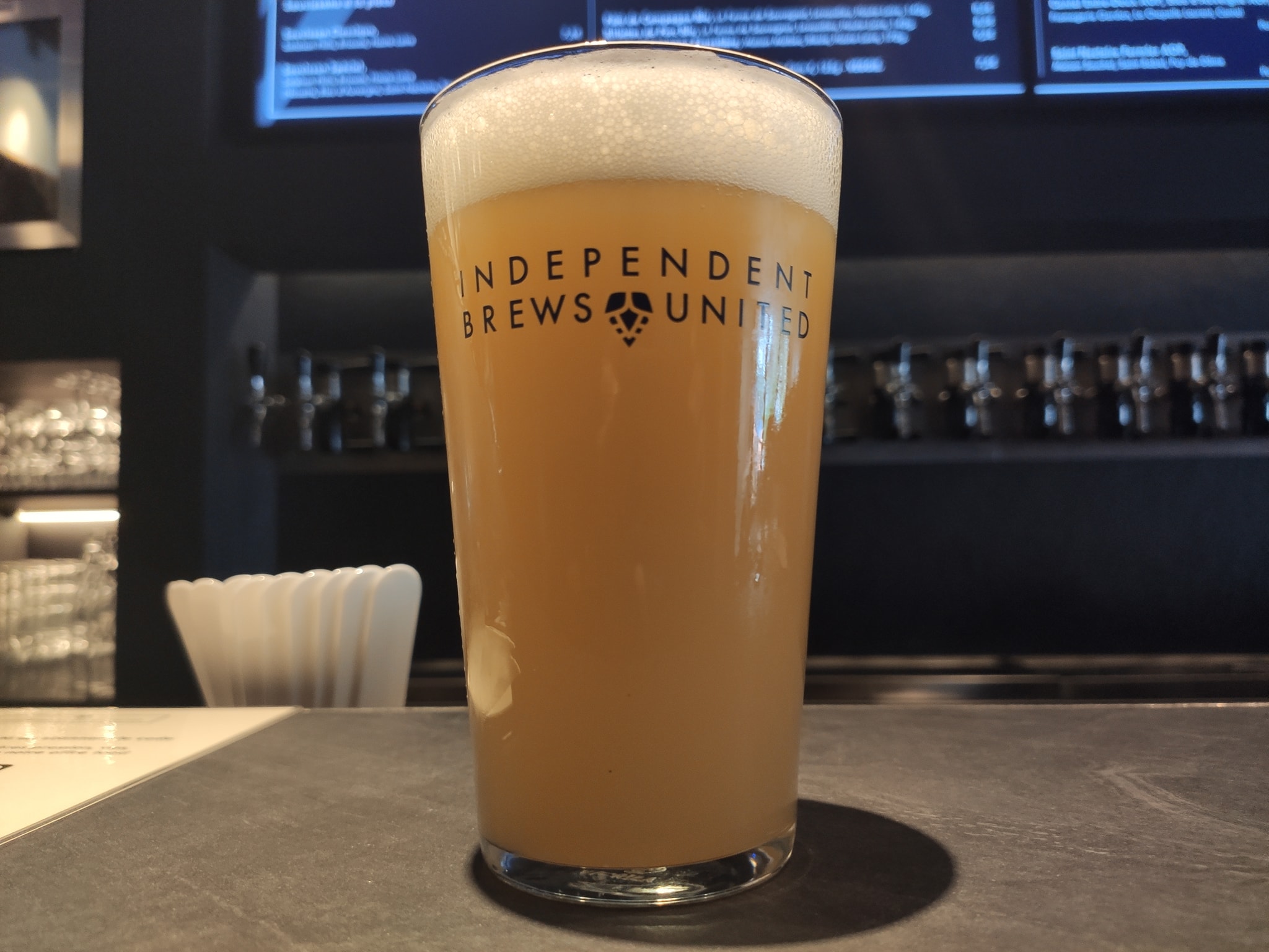 Pinte de craft beer - IBU Oberkampf - Independent Brews united