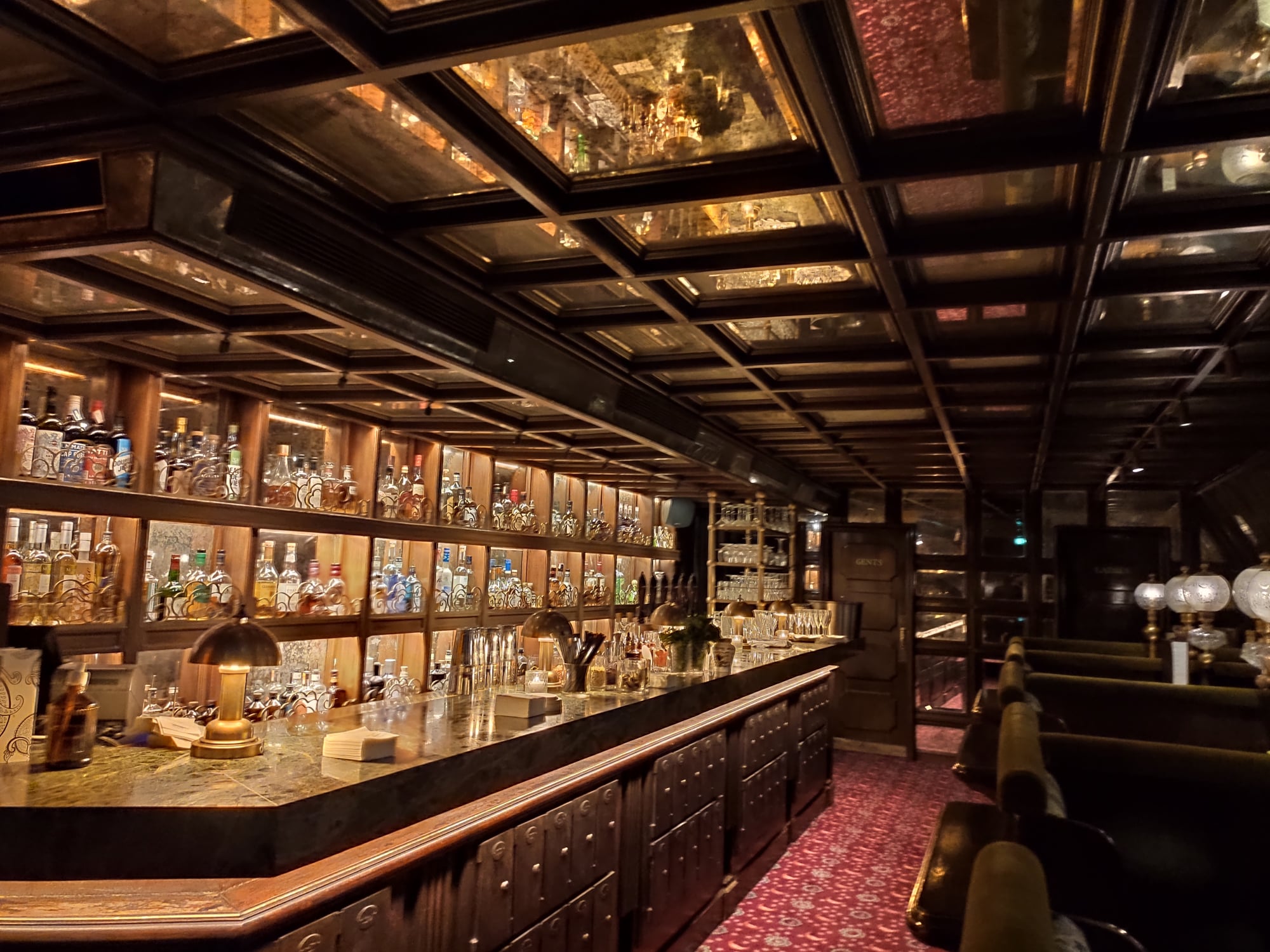 Bar speakeasy du Sir Winston Churchill - Groupe Bertrand