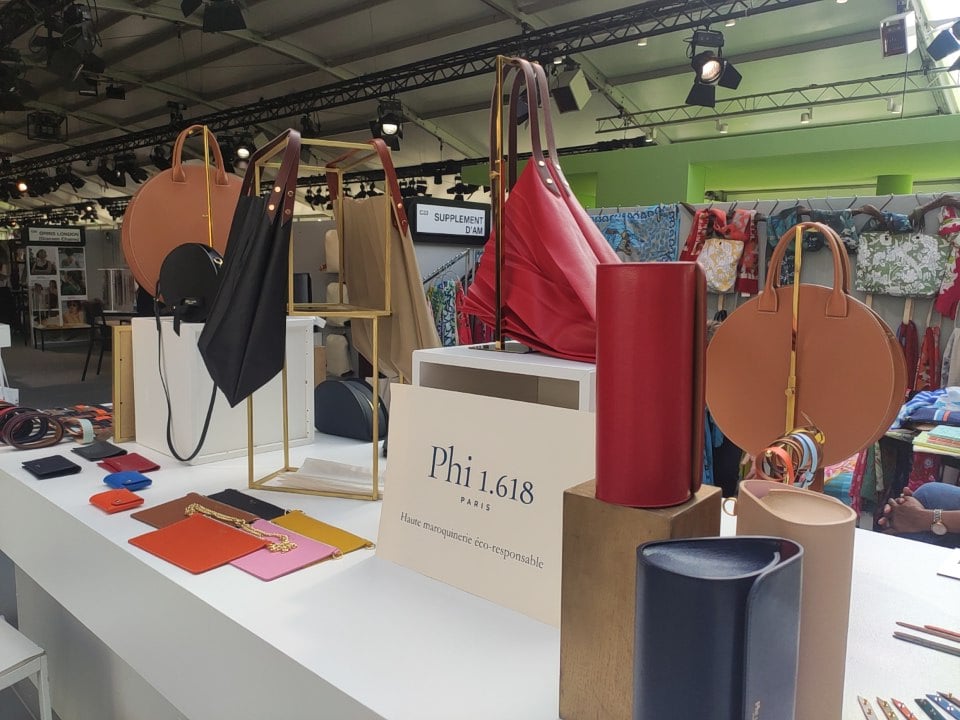 Phi 1618 - Salon Première Classe