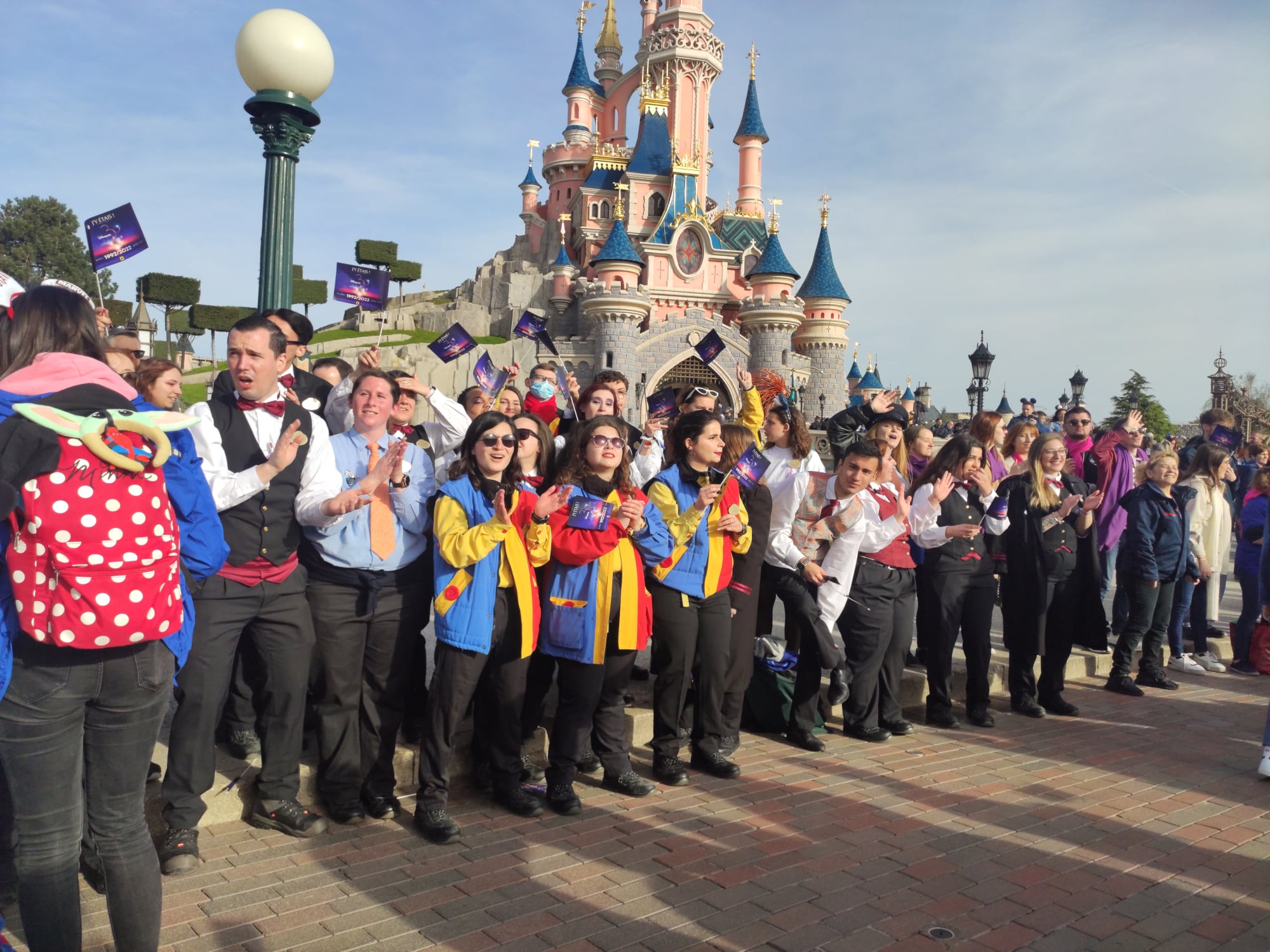Haie d'honneur des cast members - 30 ans de Disneyland Paris - 12 avril 2022