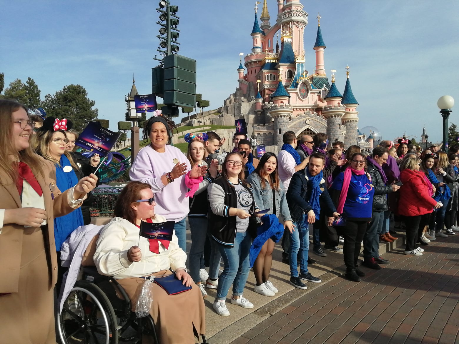 Haie d'honneur des cast members - 30 ans de Disneyland Paris - 12 avril 2022