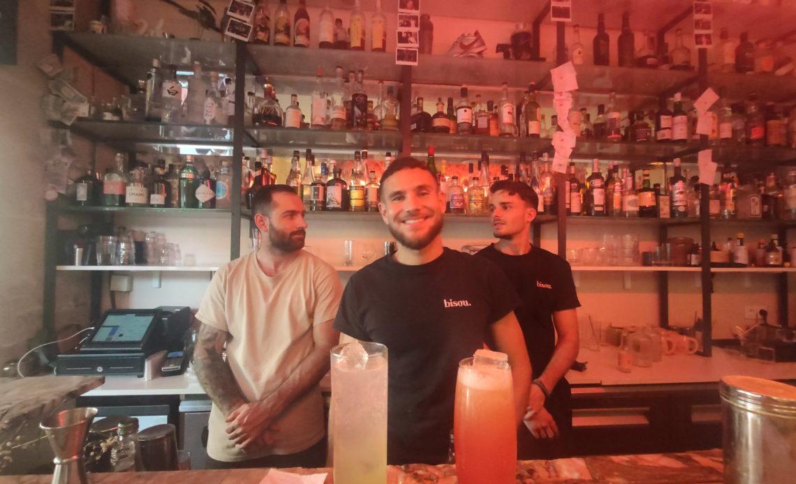 Bastien Bonnefoy - Raphael Sauvage - Jeff Munoz - Bartenders au bar Bisou, à Paris