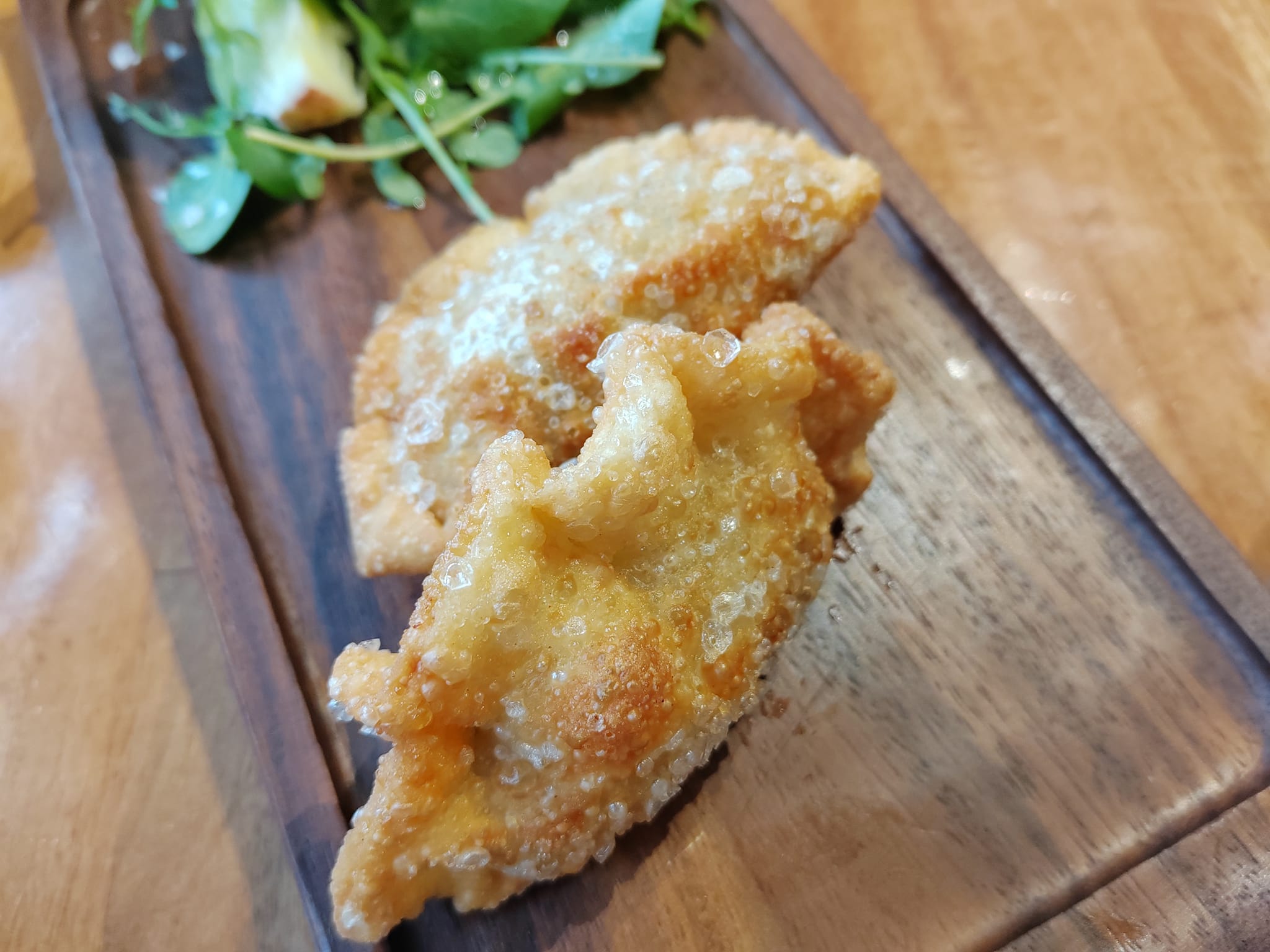 Empanadas au fromage et oignons - Restaurant Blanca, Paris 11, janvier 2023