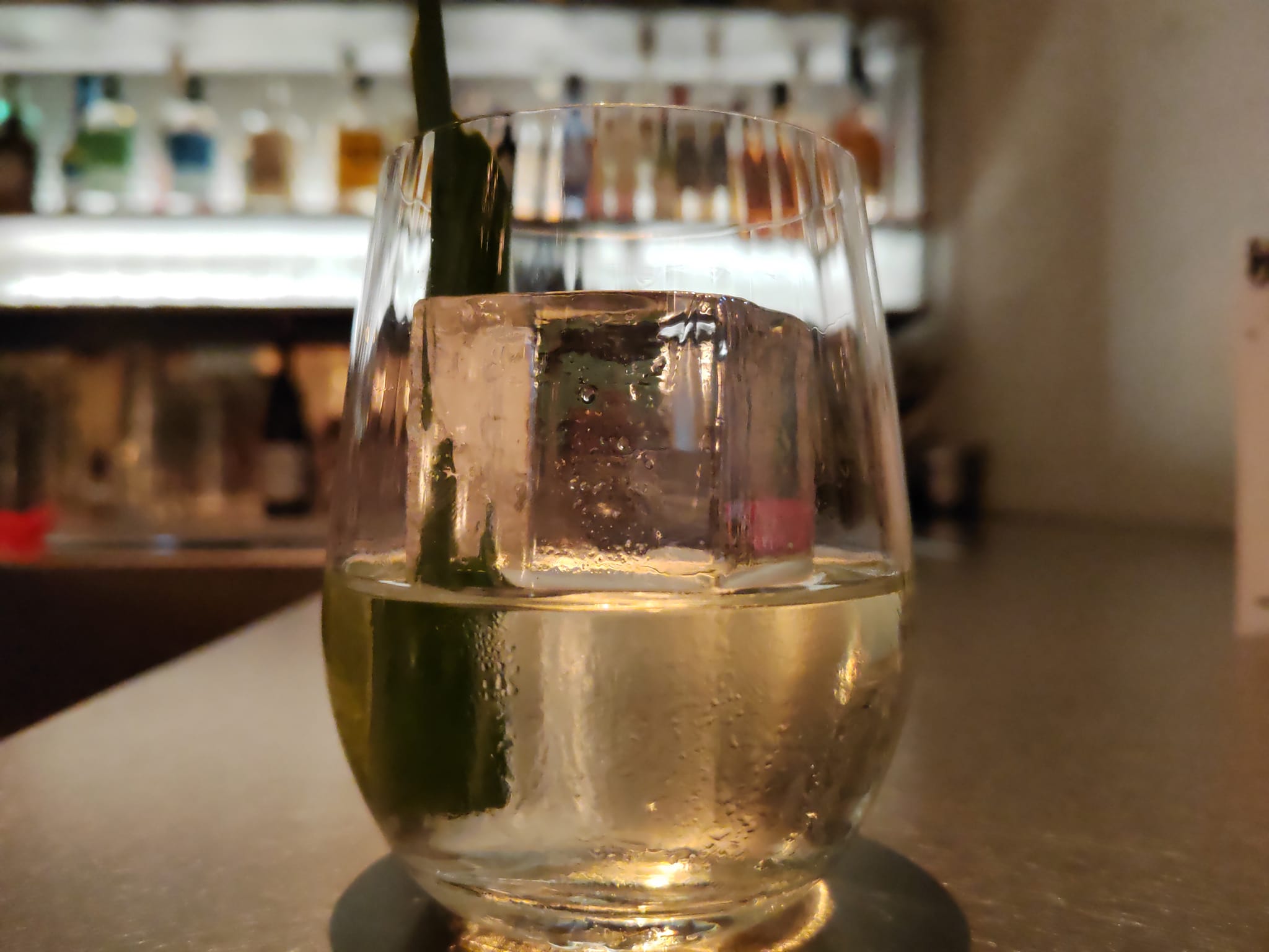 Cristal Lotus - Ambre thé - - Bar à cocktails The Underpool