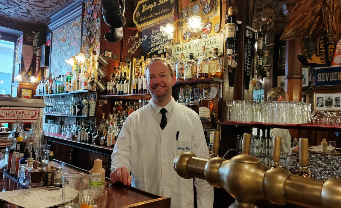 Harry's New York Bar Paris - Laurent Giraud (chef barman)