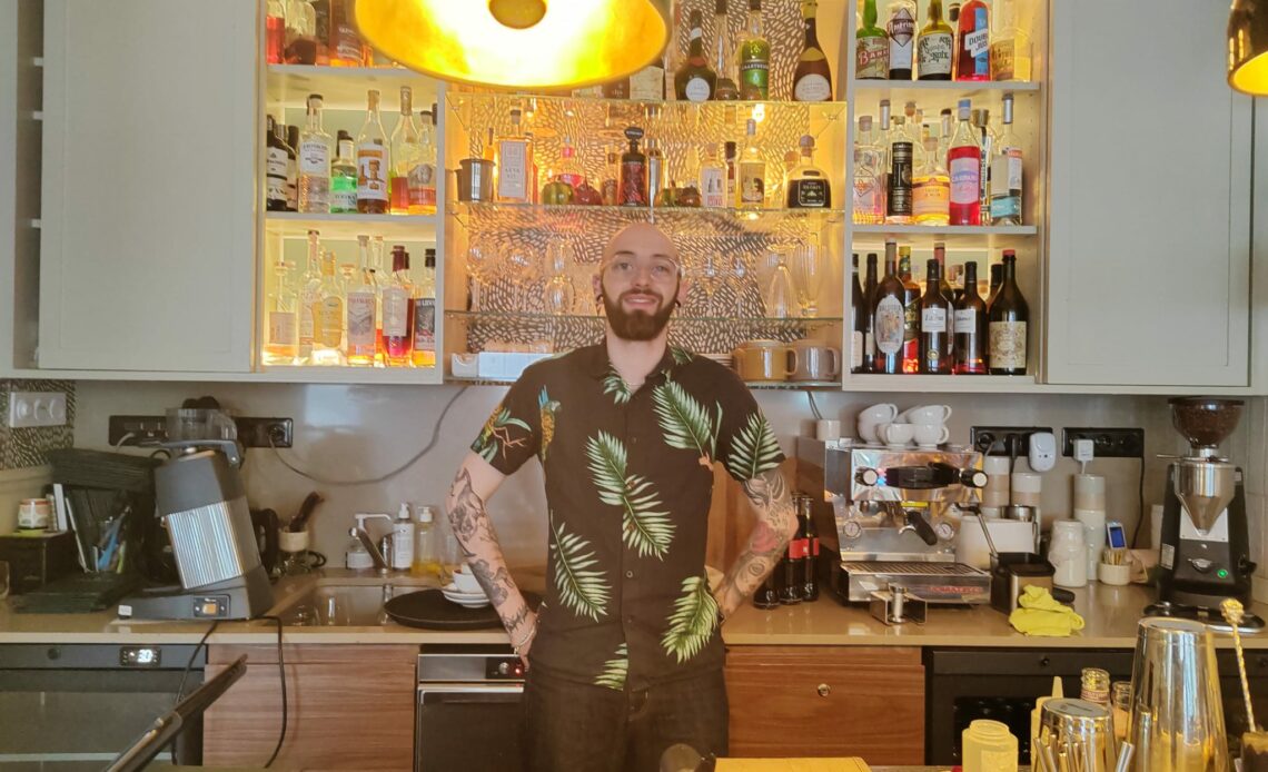 Leo Quedillac, chef barman - Le Petit Beaumarchais