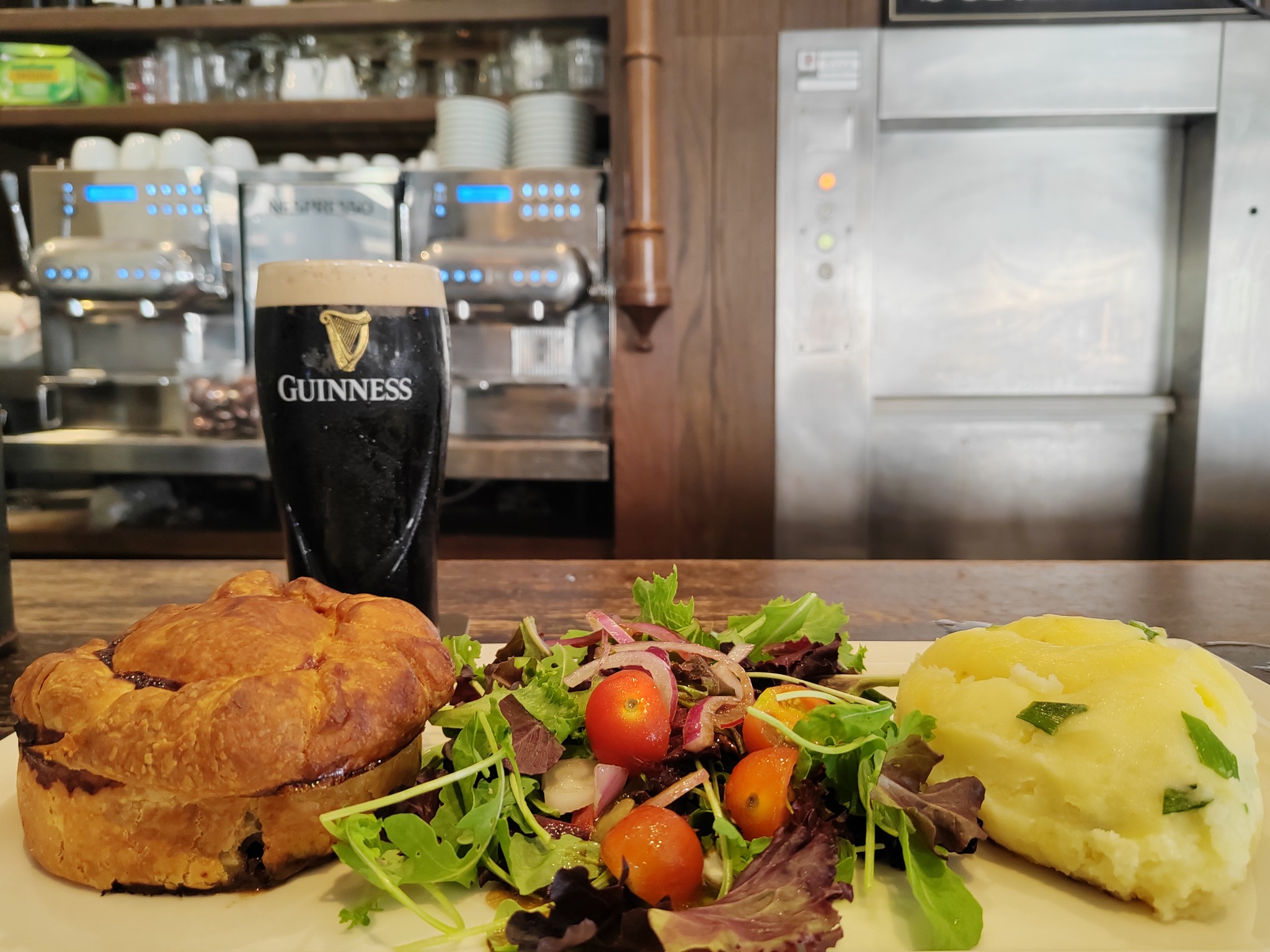 Ma Nolan's Irish pubs - Cannes - Beef and Guinness pie