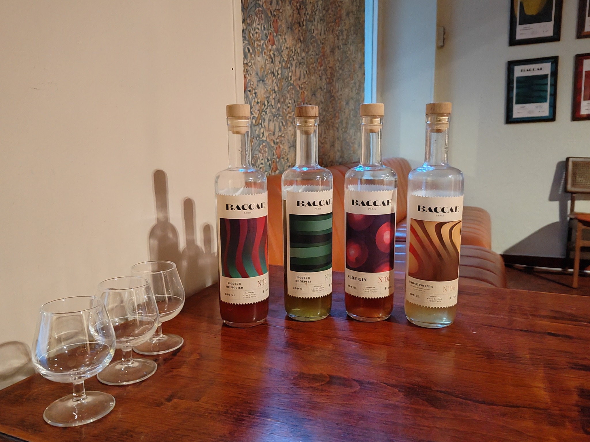 Alambic de la distillerie Baccae (Paris 4e) : nepita, figuier, sloe gin, triple piment - Bouteilles à la vente - Novembre 2023