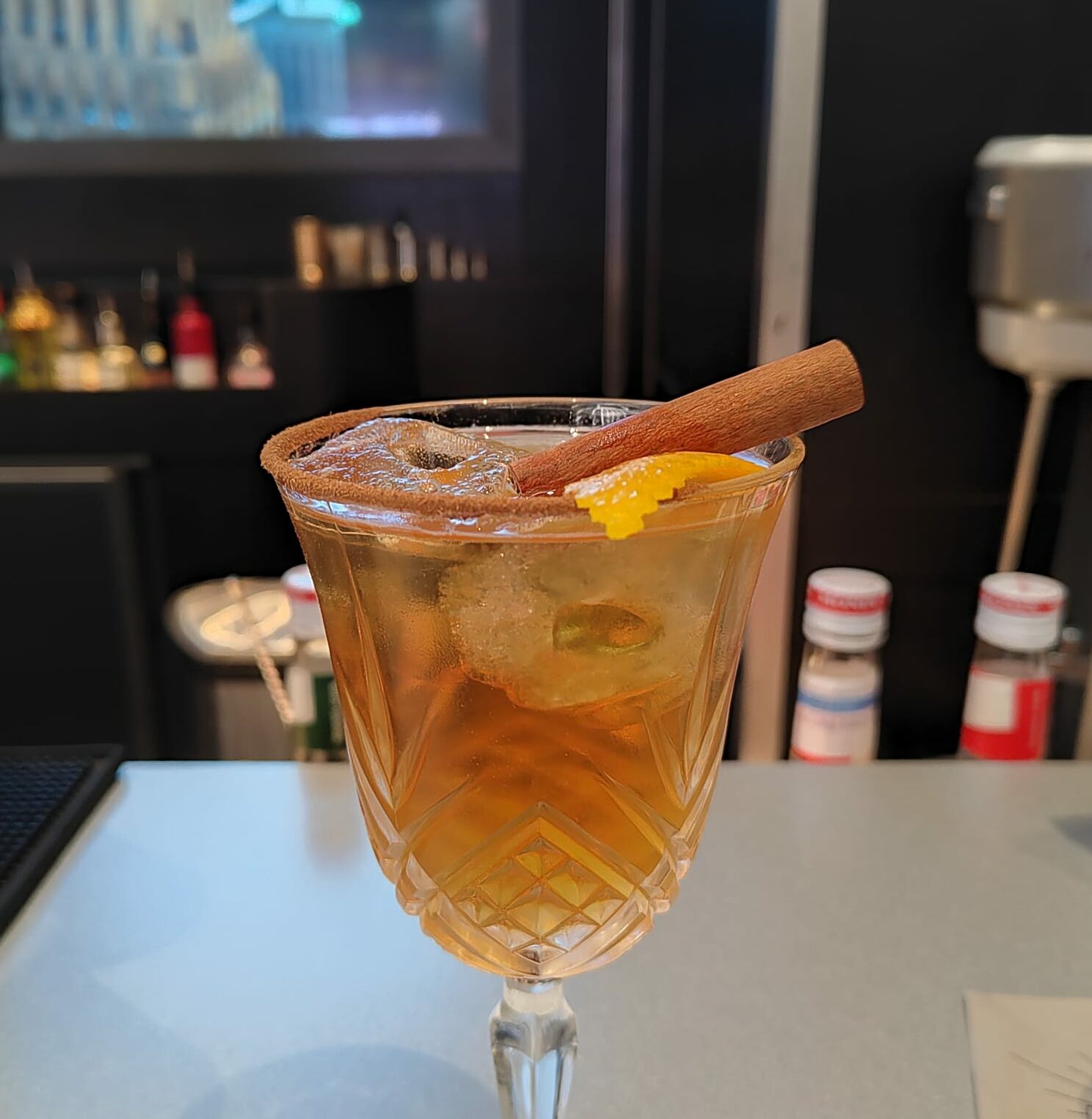 Gaelic old fashioned - Skyline Bar - Disney Hotel New York - The Art of Marvel