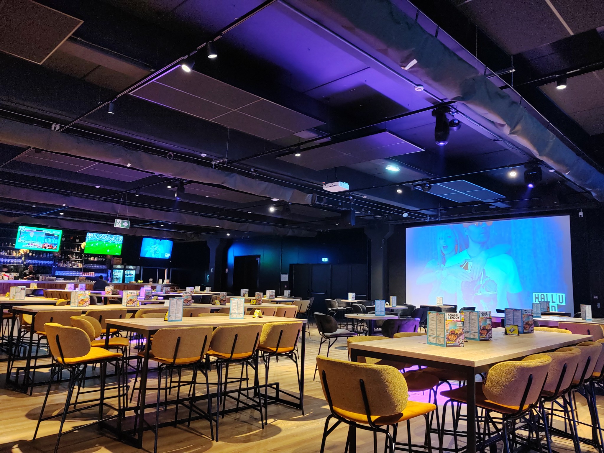 Salle de bar -Hall U Need - Westfield Carré Sénart - Lieusaint, Seine-et-Marne