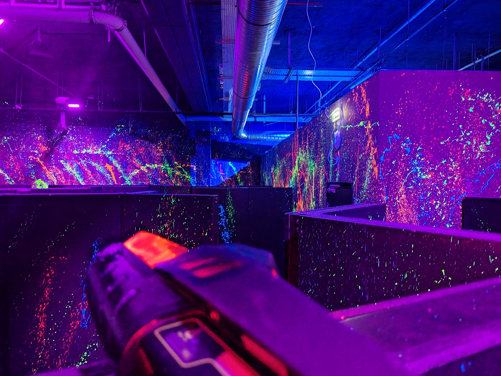 Laser game - Nikito World - Parc de loisirs indoor à Rosny-sous-Bois (Seine-Saint-Denis)
