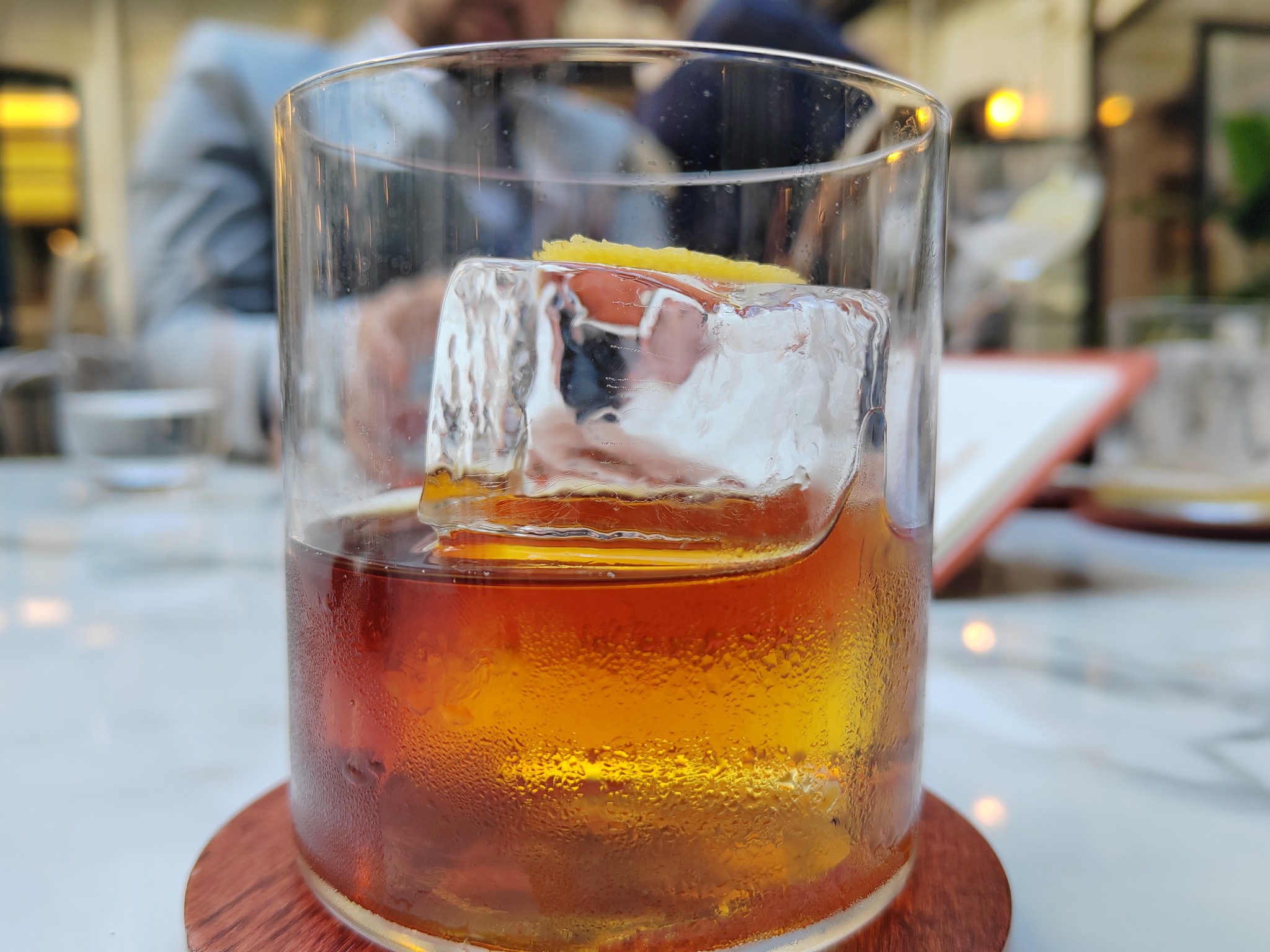 Lueur - Cocktail Brugal chez Maison Delano Paris - Printemps-été 2025