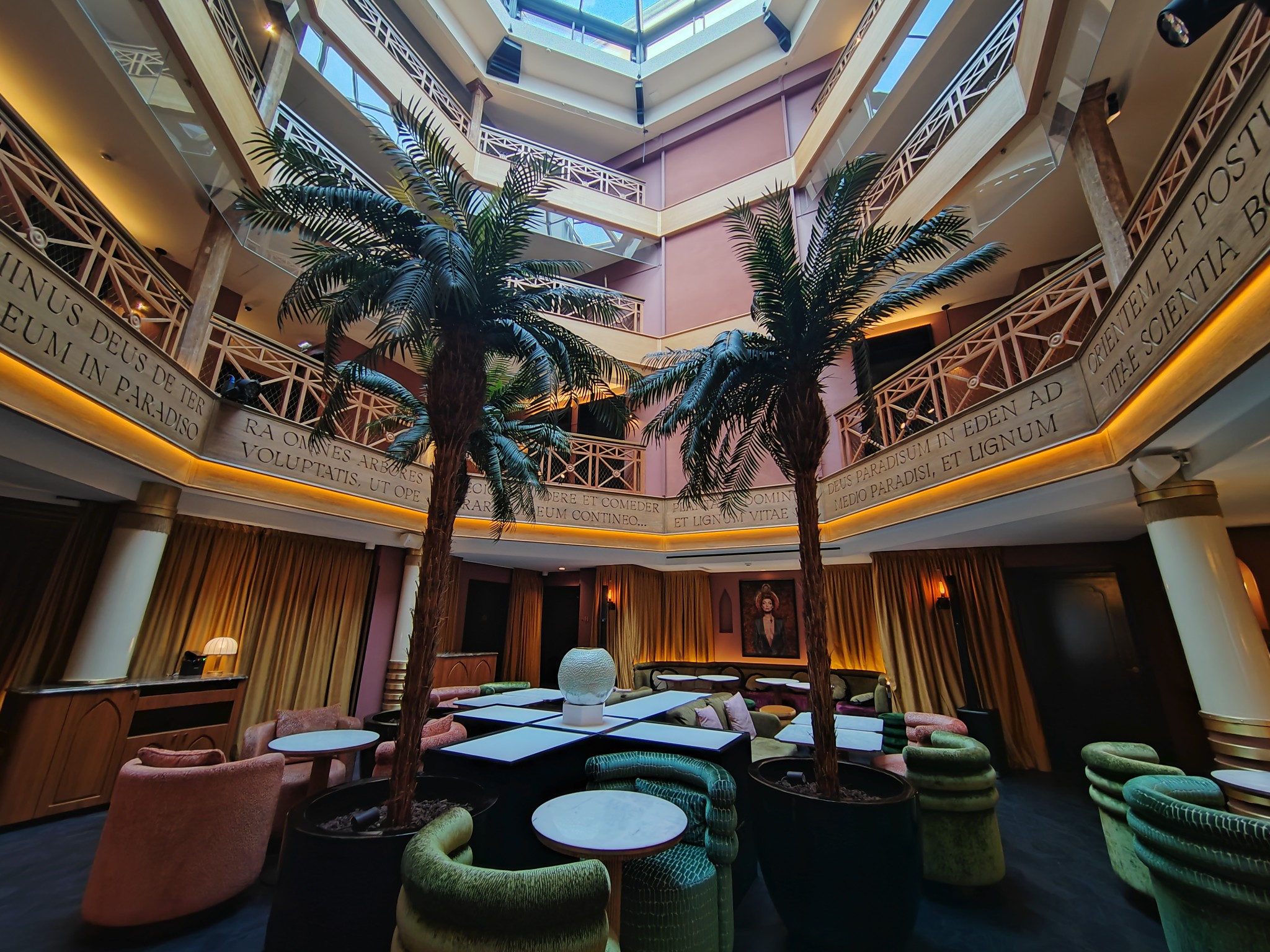 Patio - Hôtel Boudoir des Muses - Paris 3