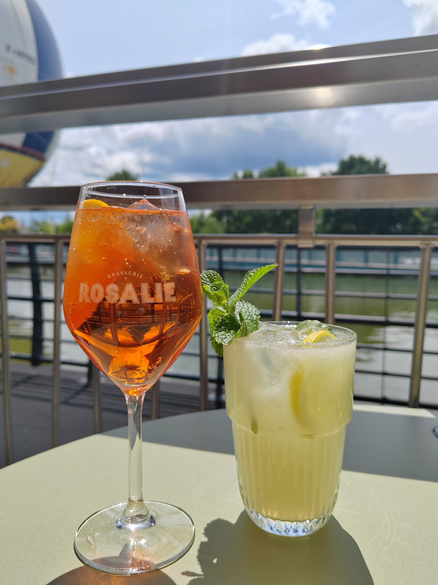 Spritz et citronnade maison - Petite Rosalie (Disney Village)