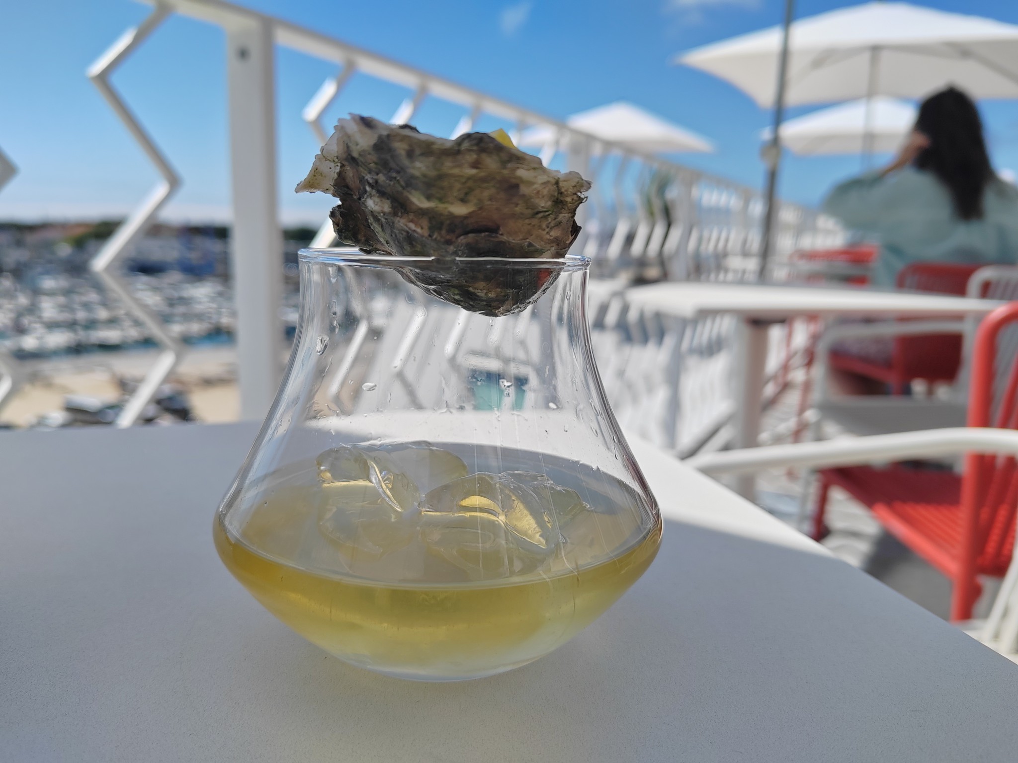 Cocktail huitre et saké - Rooftop Ventura - Hôtel Vertime - Les Sables d'Olonne