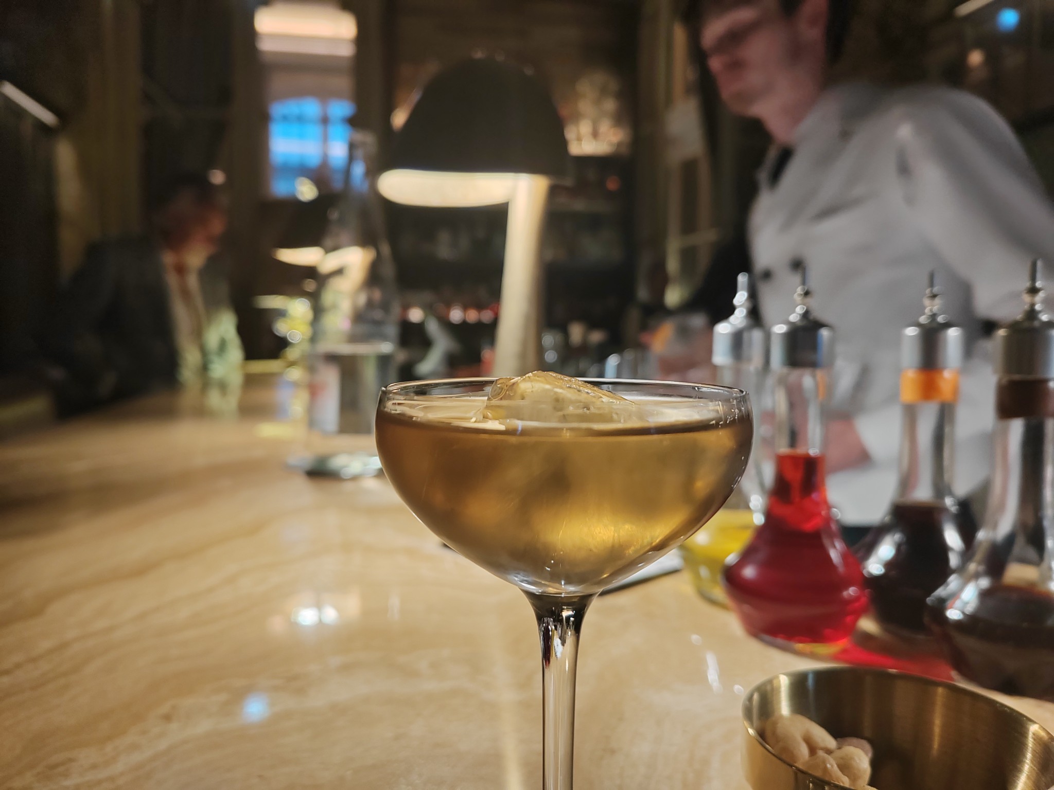 Guest Scarfes Bar aux Ambassadeurs - Dark secrets