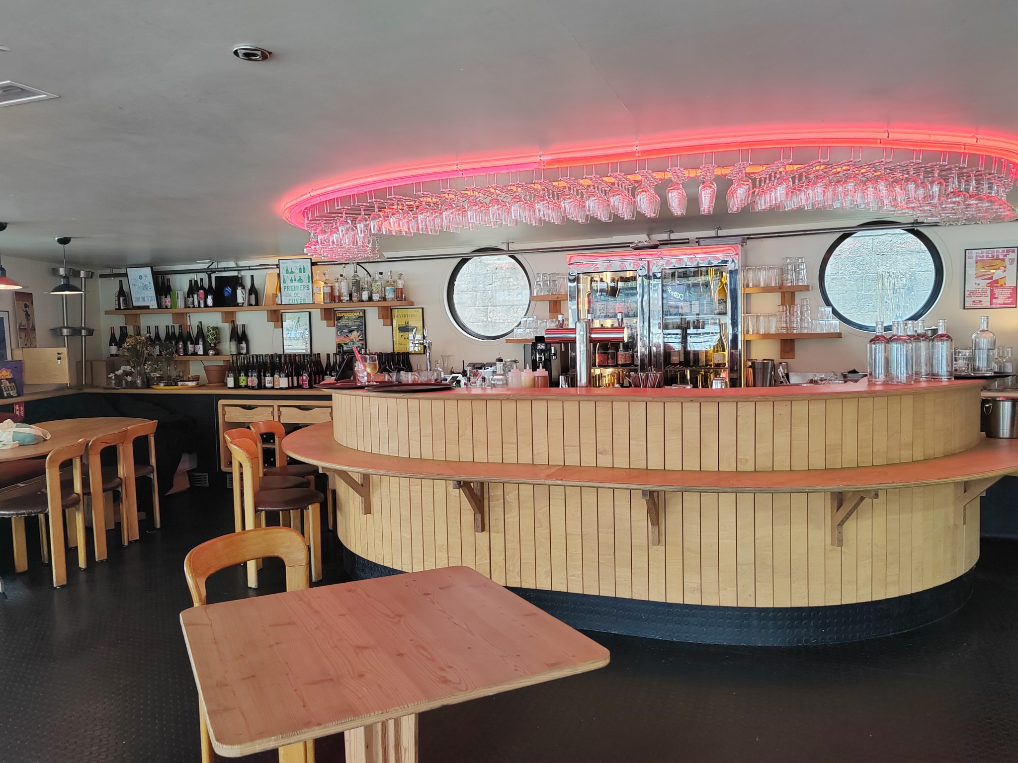 Restaurant Facette - Péniche Le Mazette - Quai de la Rapée - Paris 12e