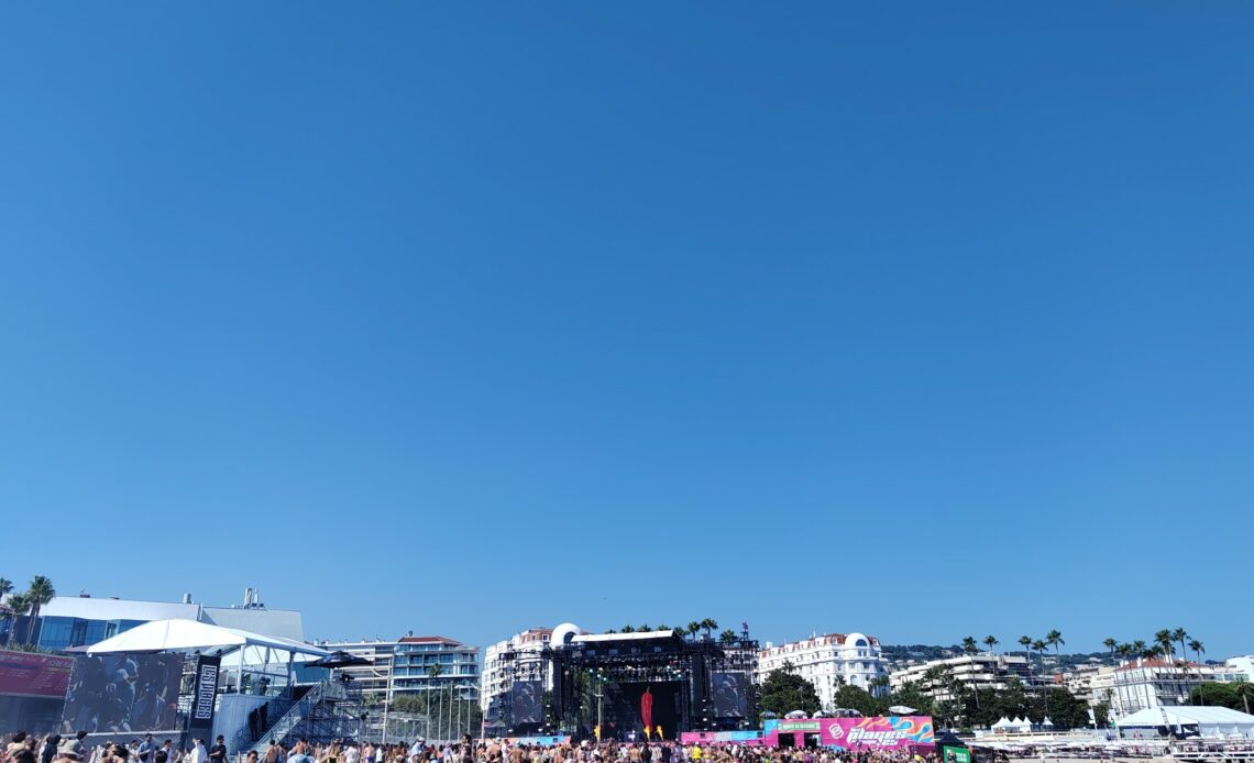 Scène Plage - Les Plages Electroniques (Cannes) - Eté 2025