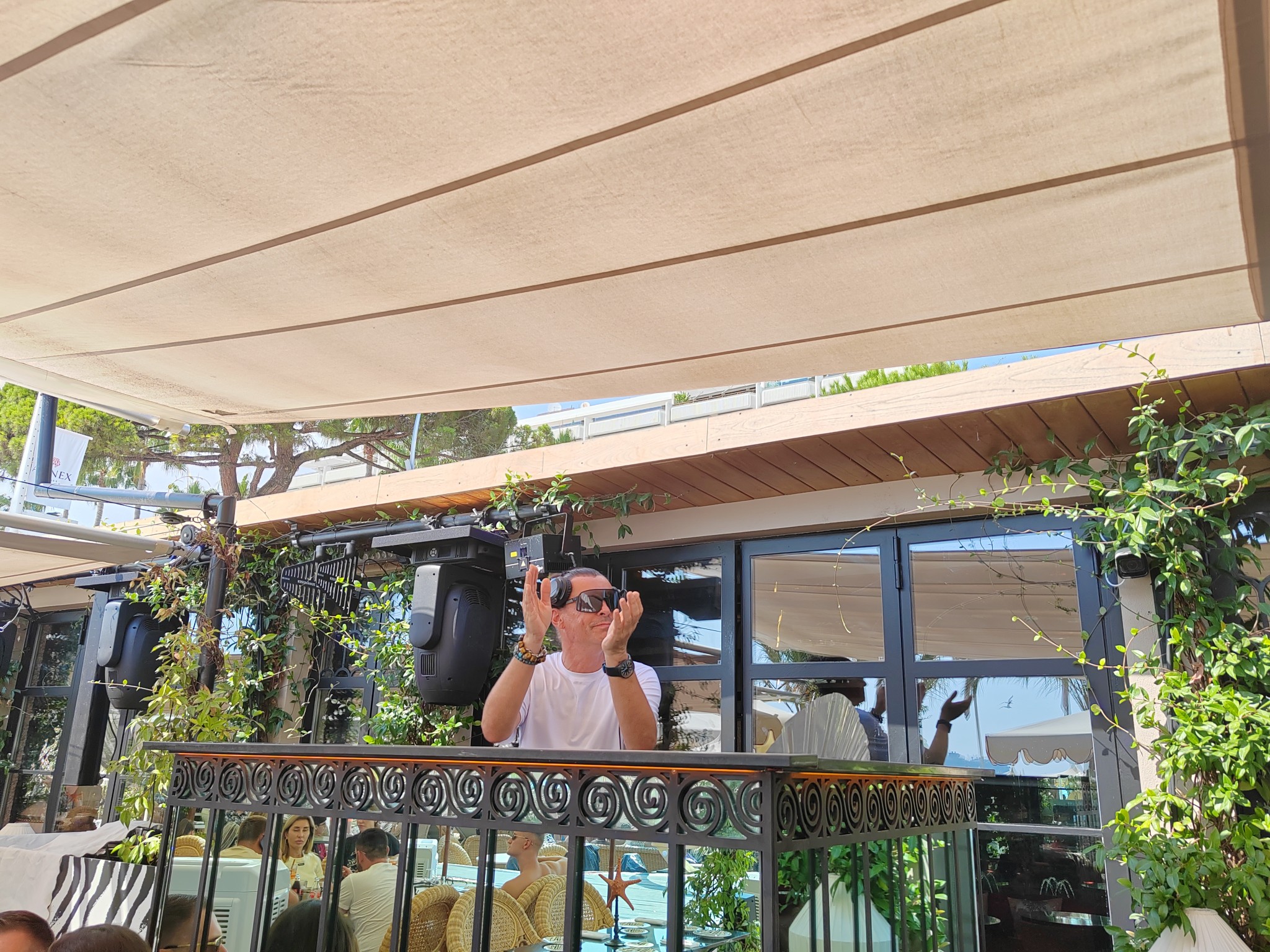 DJ Uncle Jim's - L'Annex (plage privée à Cannes)
