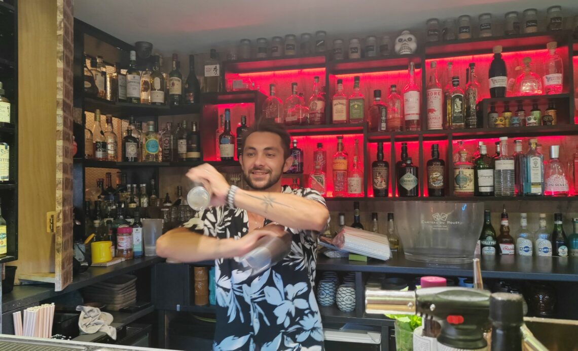 Alexis Poinsteau - Bar à cocktails L'Obsolète à Saint-Raphaël (Eté 2025)