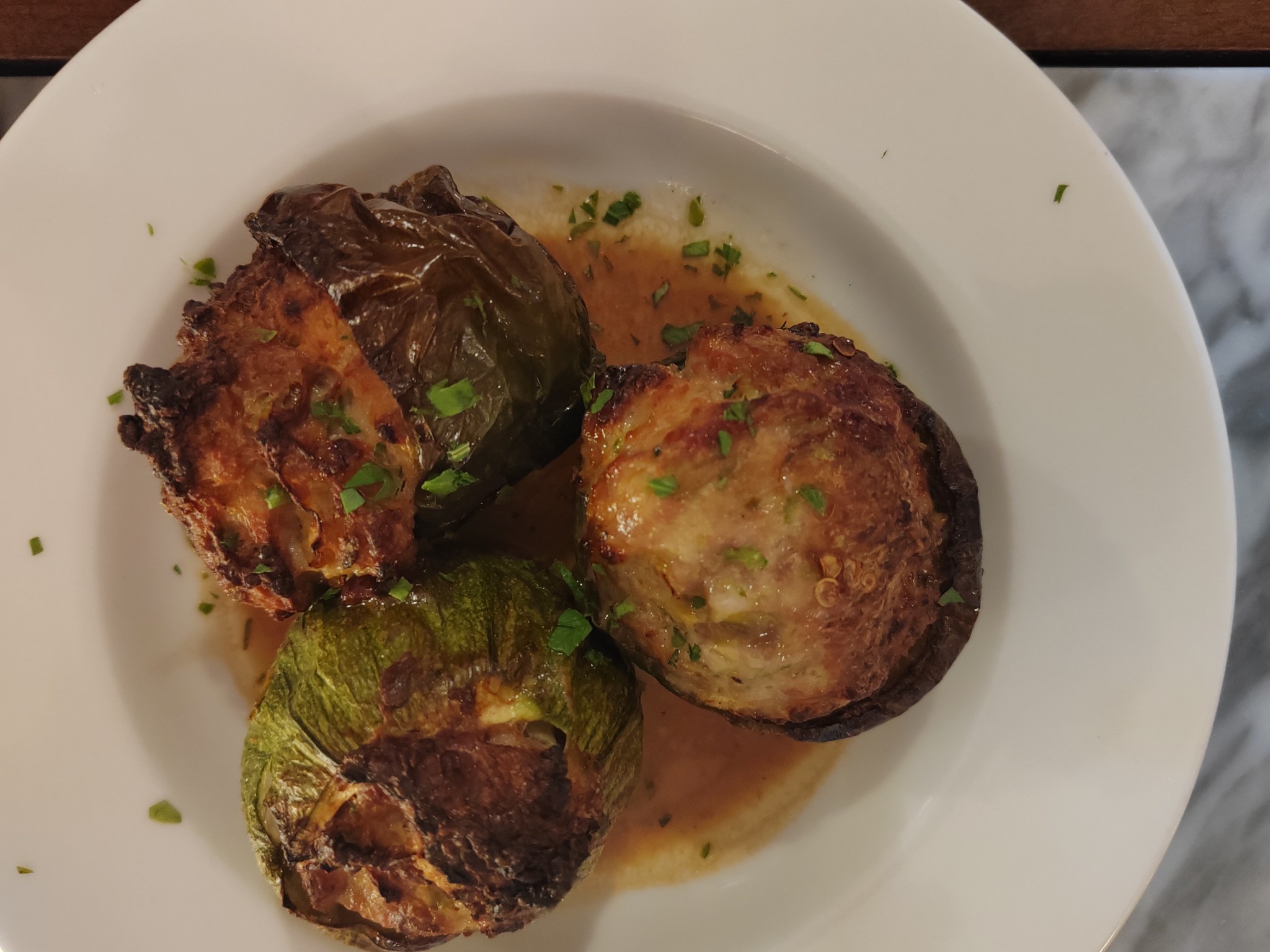 Courgettes et poivrons farcis - Bistrot des Serruriers - Hôtel du Couvent - Nice (été 2025)