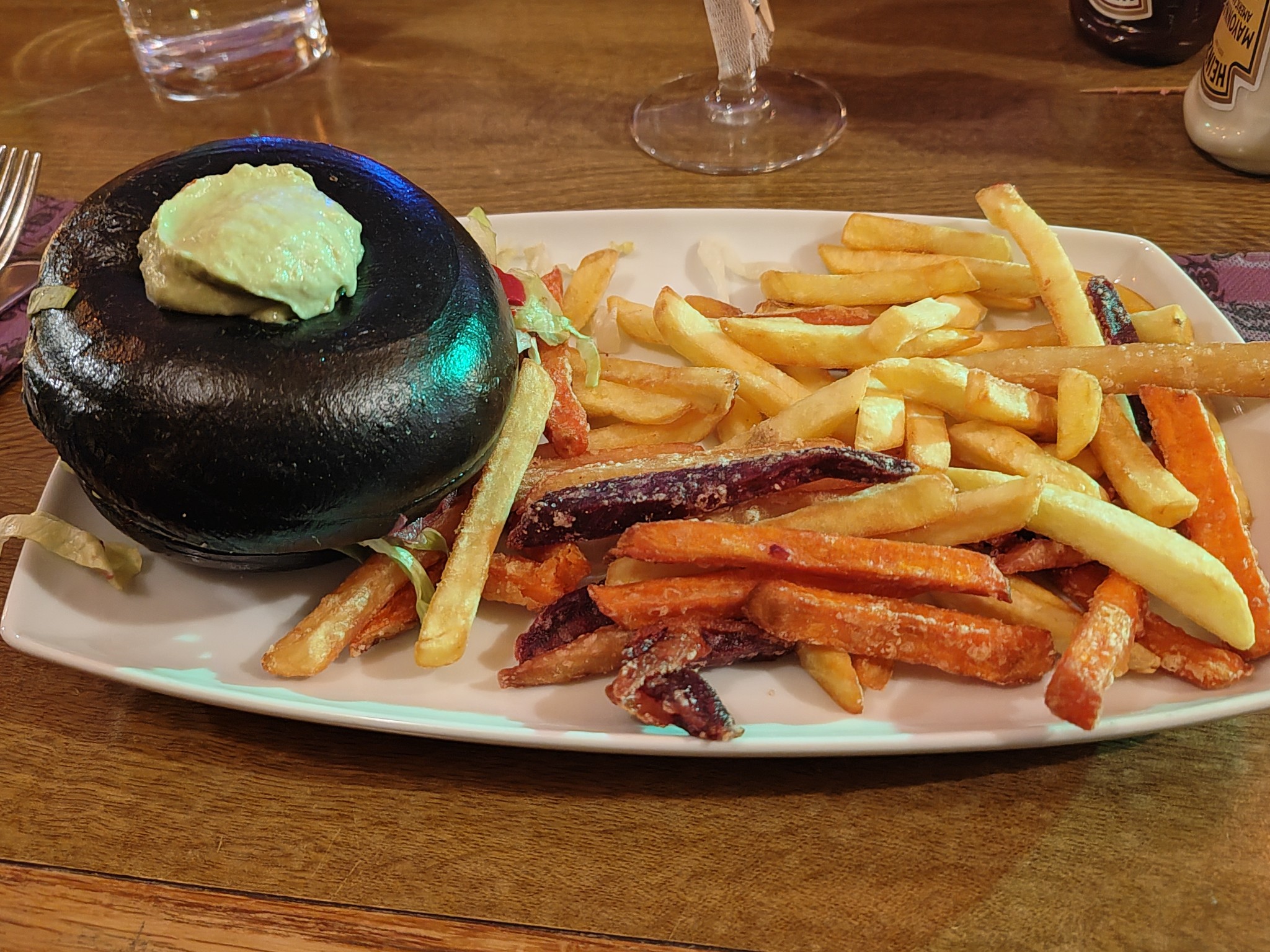 Bagel du destin funeste - The Unlucky Nugget - Halloween 2025 à Disneyland Paris - Restaurant éphémère à Frontierland