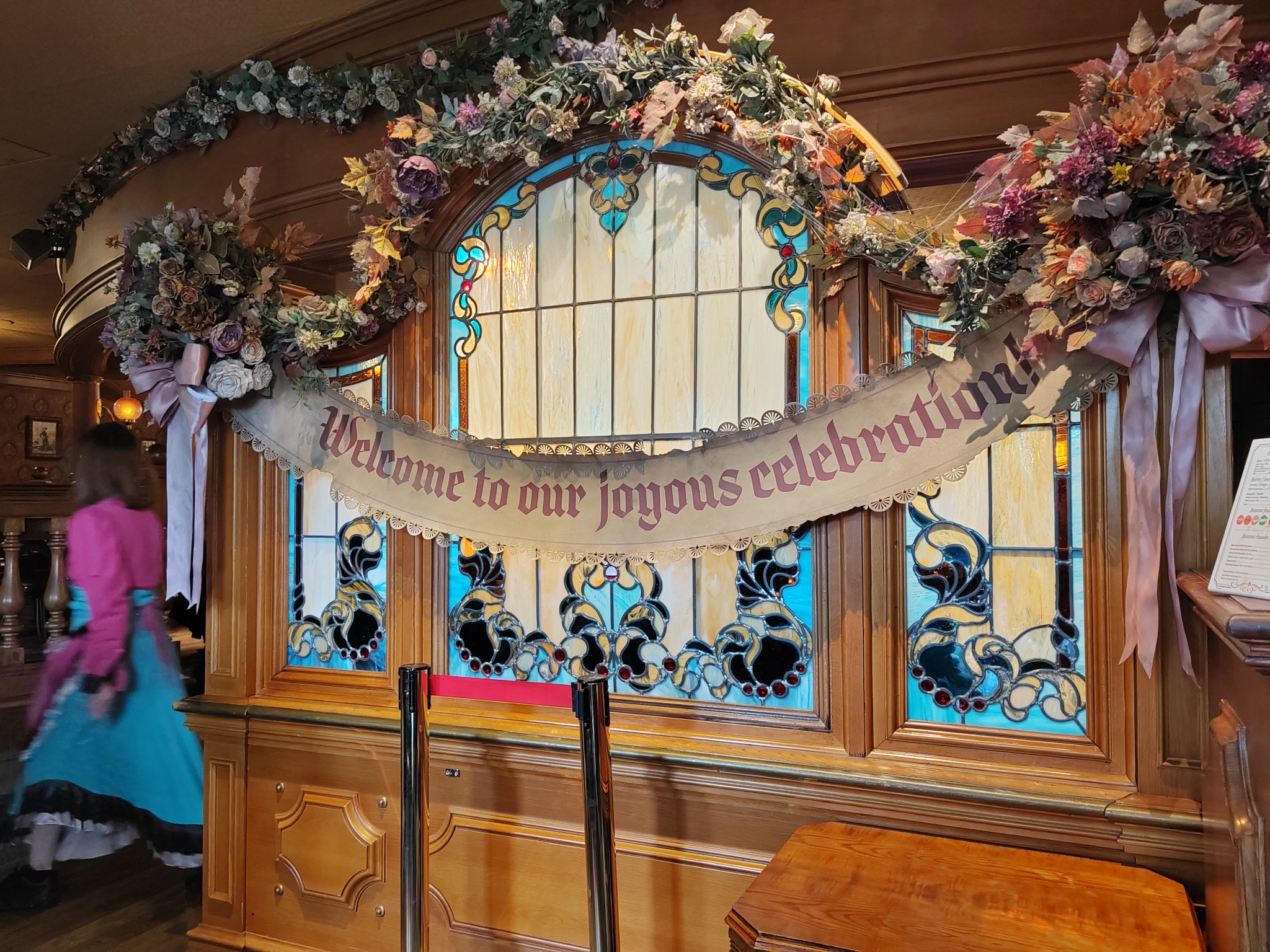 Entrée du restaurant - The Unlucky Nugget - Halloween 2025 à Disneyland Paris - Restaurant éphémère à Frontierland