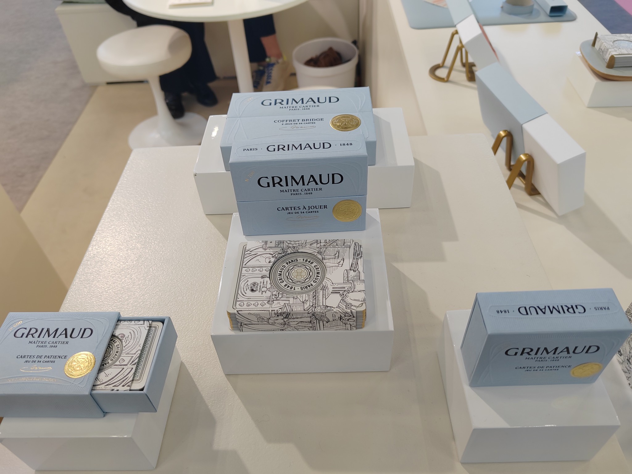 Cartes à jouer Grimaud - Cartamundi - Whos'Next Home - Septembre 2025