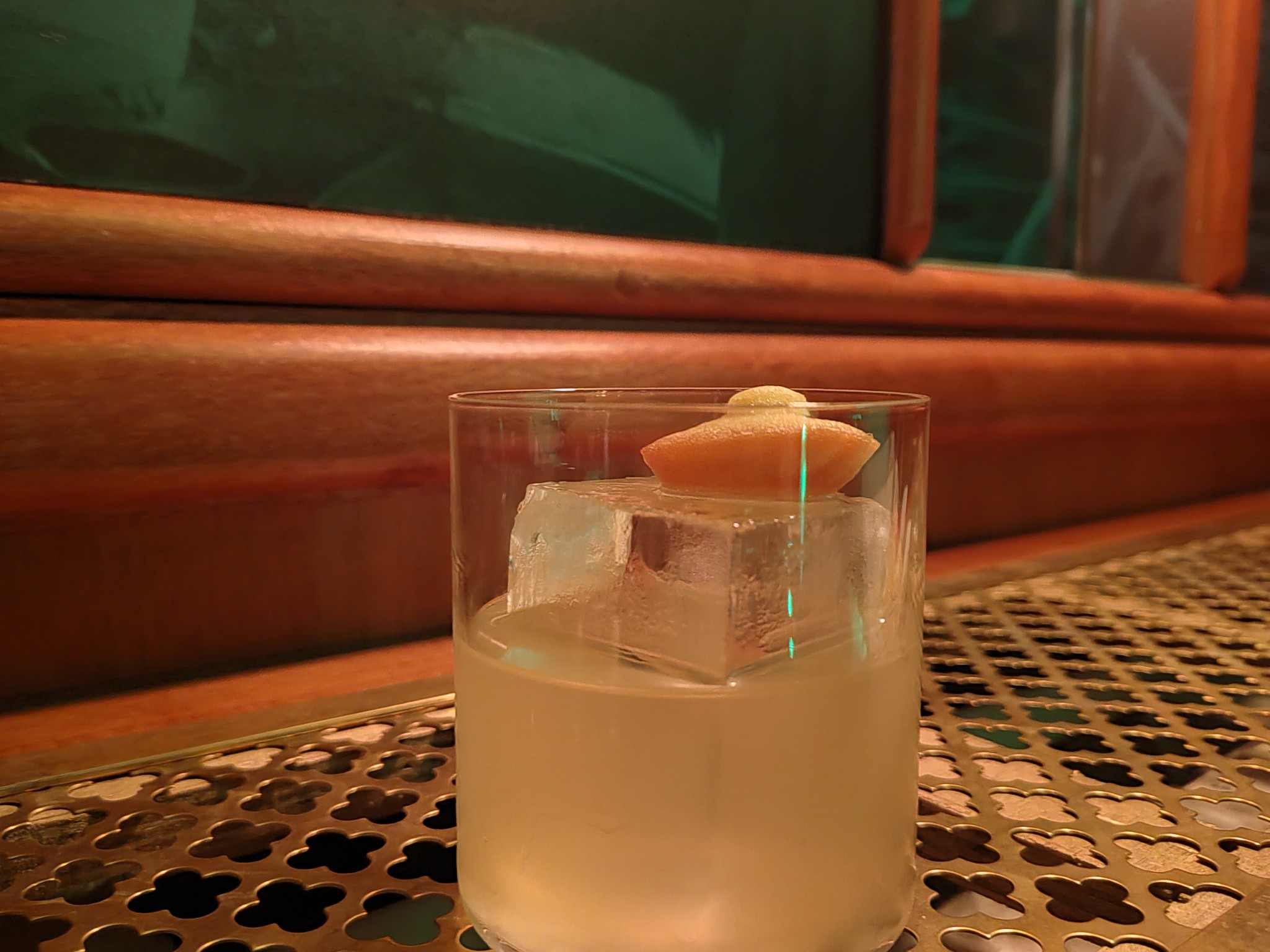 Old fashioned banana peanut - Divine House (2025-26): collaboration Paradiso