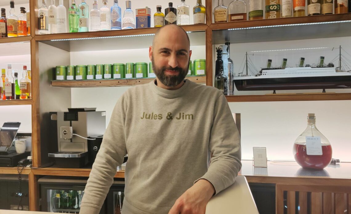 Régis Célabe, chef barman de l'hôtel Jules & Jim à Paris
