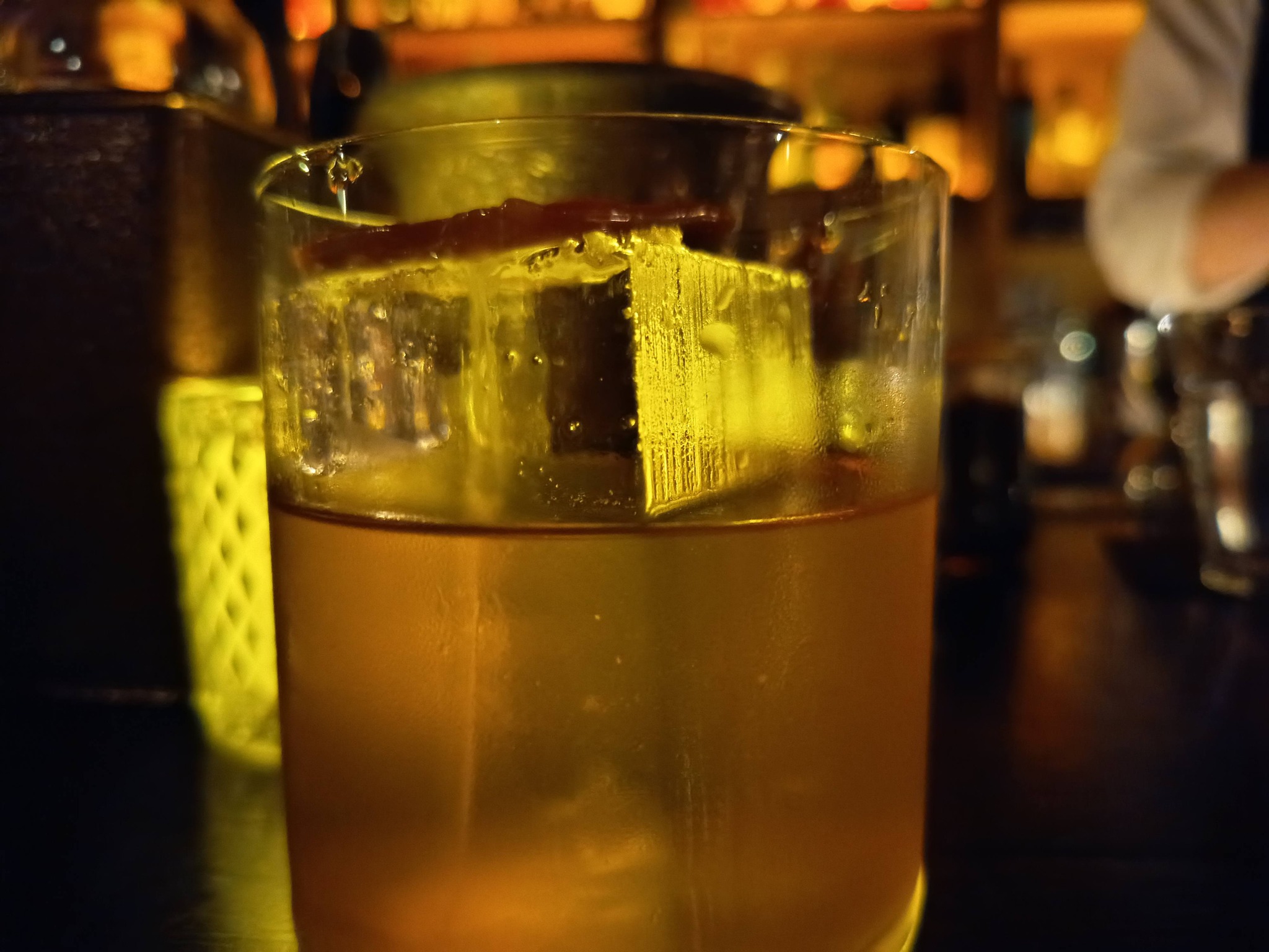 Moonshiner - Menu 2026 - Cocktail old fashioned - Bar à cocktails speakeasy à Paris