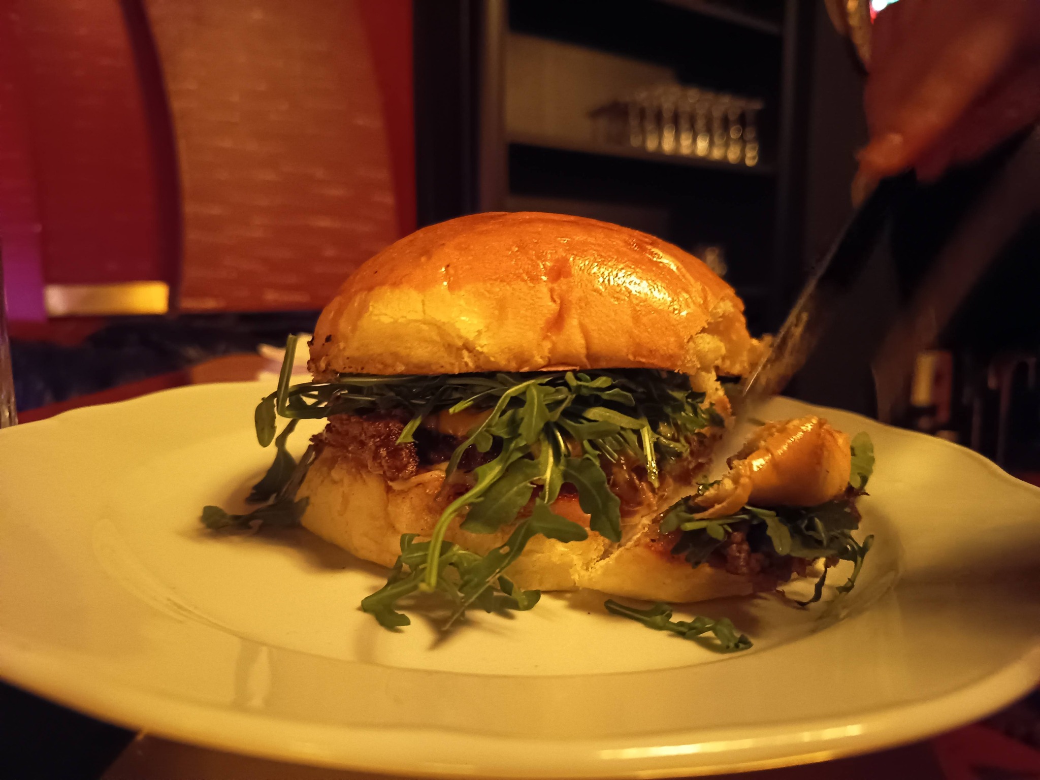 Nonsense Montmartre : wagyu smashed cheeseburger