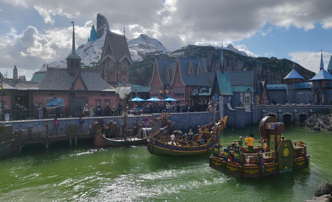 Disney Adventure World - Spectacle Célébration à Arendelle