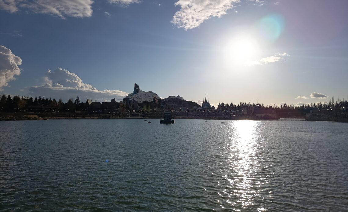 Disney Adventure World - Vue sur Adventure Bay