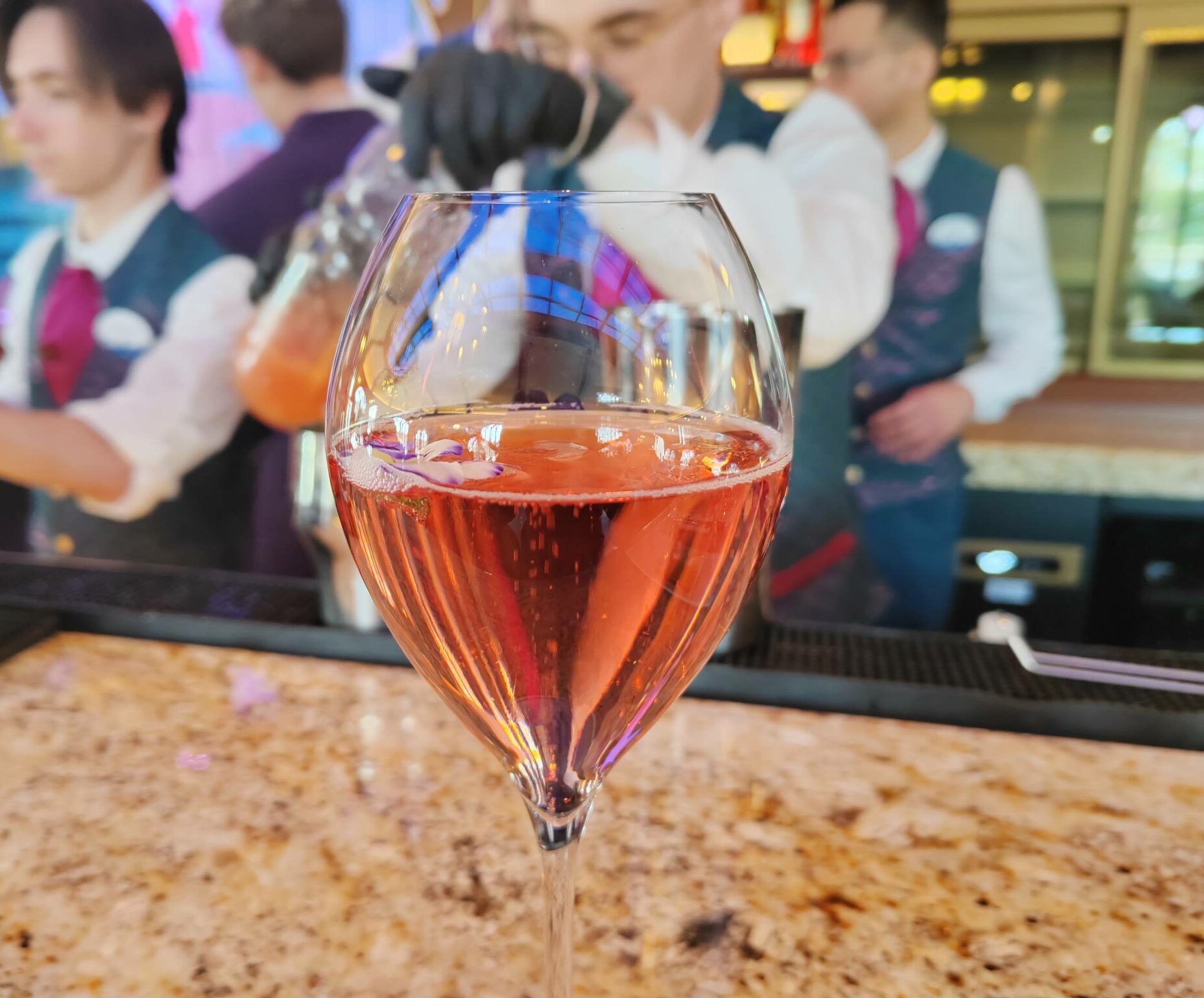 Kir royal Voeu d'amour - The Regal View Restaurant and Lounge - Disney Adventure World