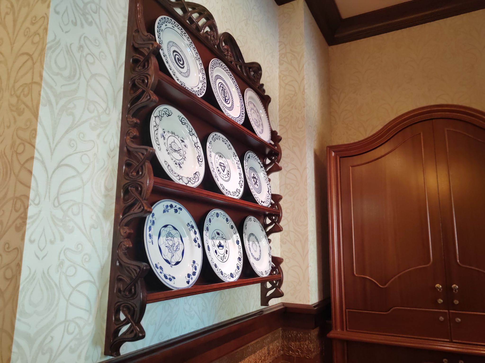 Vaisselle de la manufacture Royal Delft - The Regal View Restaurant - Disneyland Paris